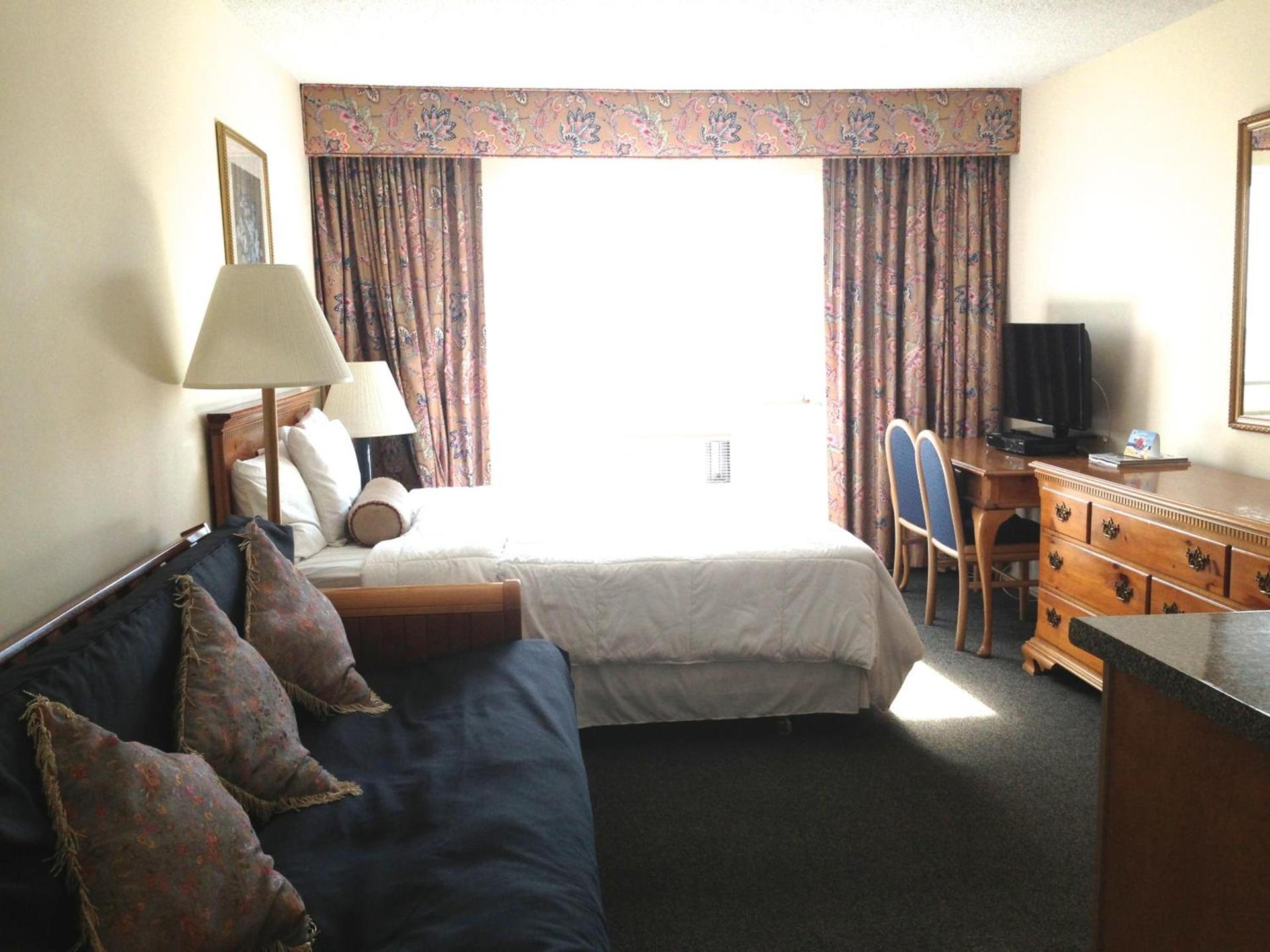 Ocean Surf Resort photo 100
