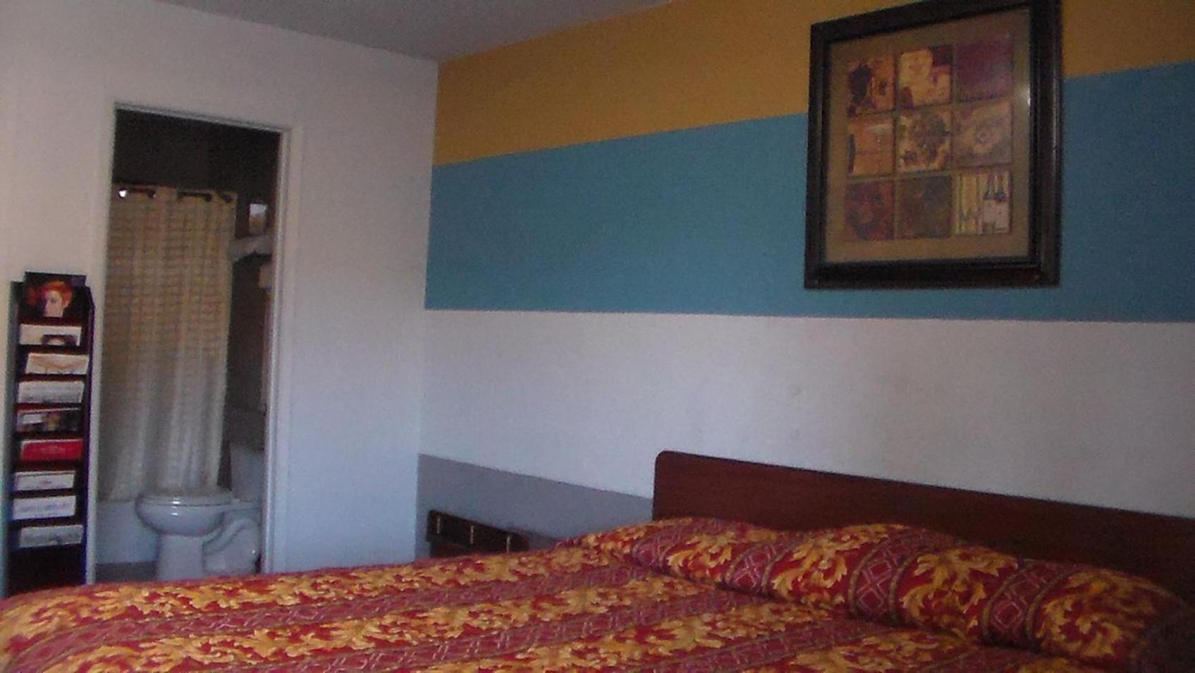 Laurel Inn photo 9
