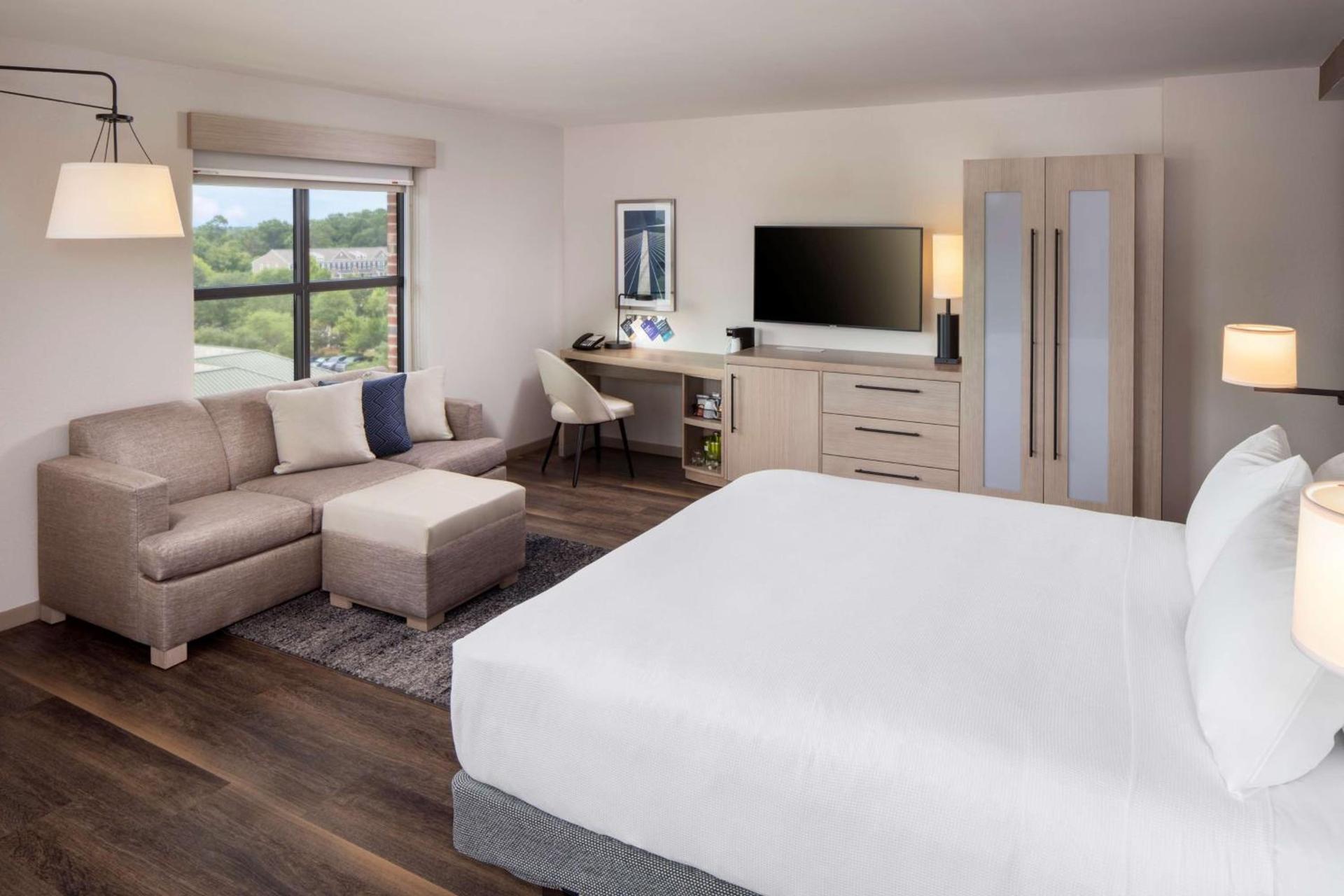 Hyatt Place Mount Pleasant Towne Centre photo 3