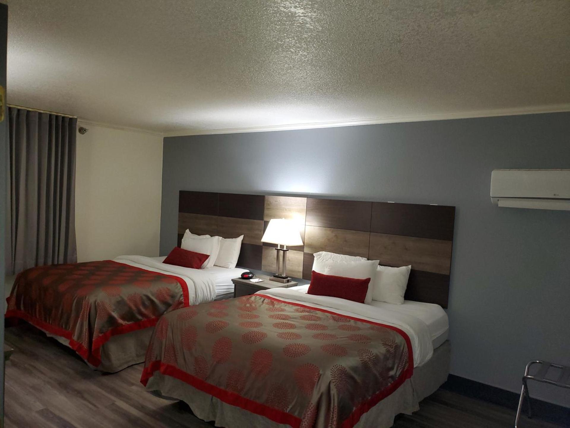 Ramada by Wyndham North Platte photo 36