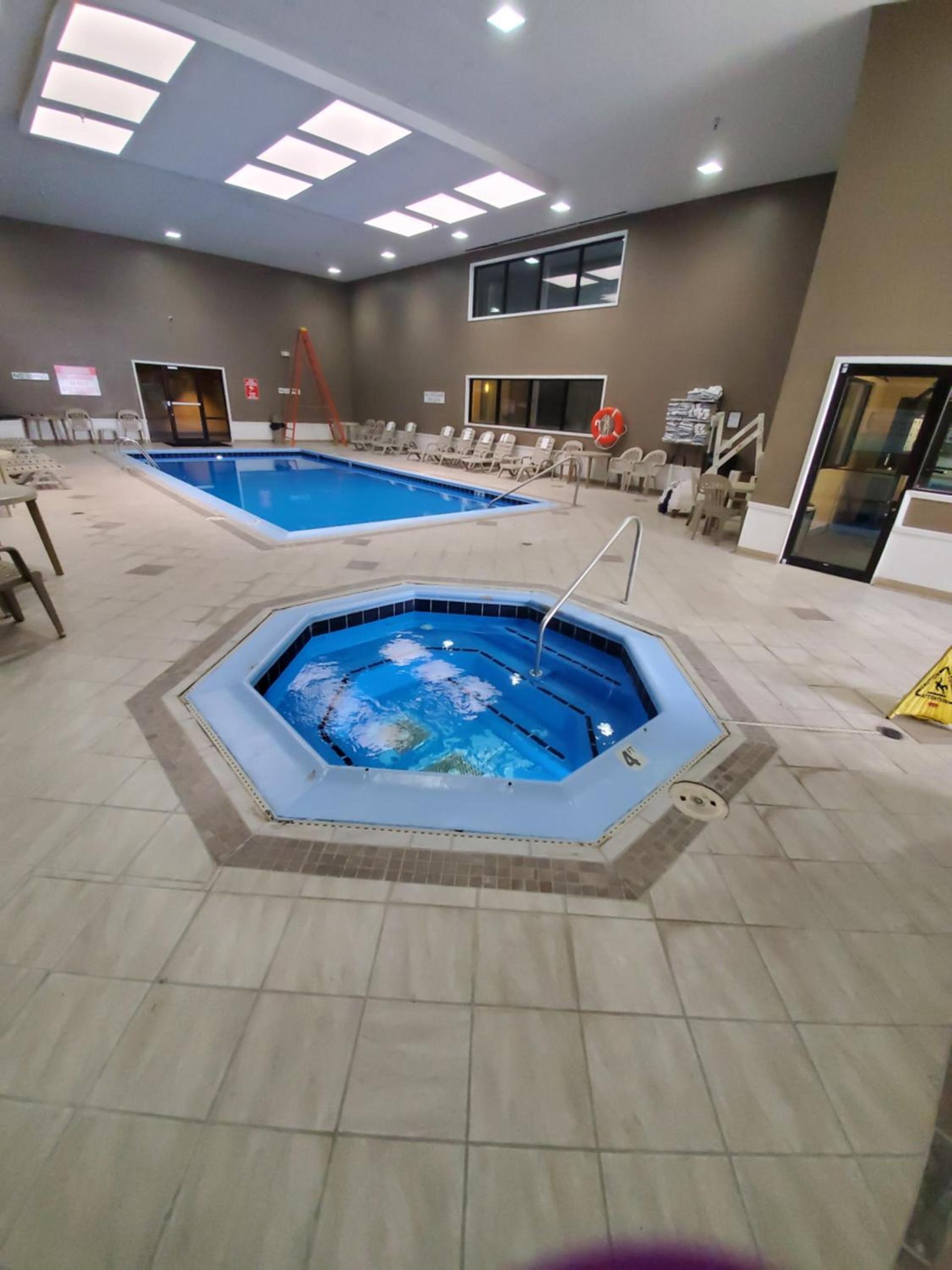 Ramada by Wyndham North Platte photo 12