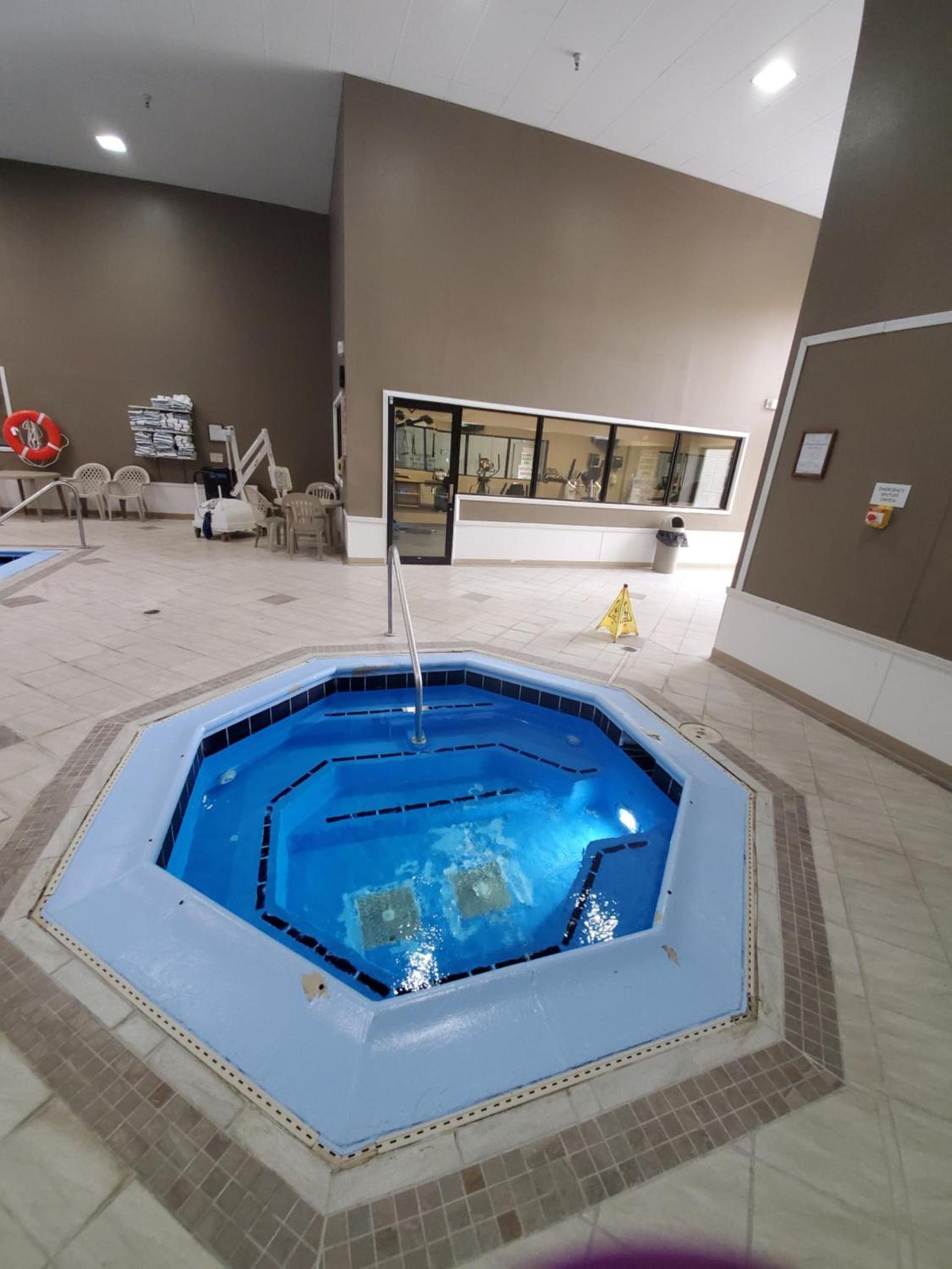 Ramada by Wyndham North Platte photo 28