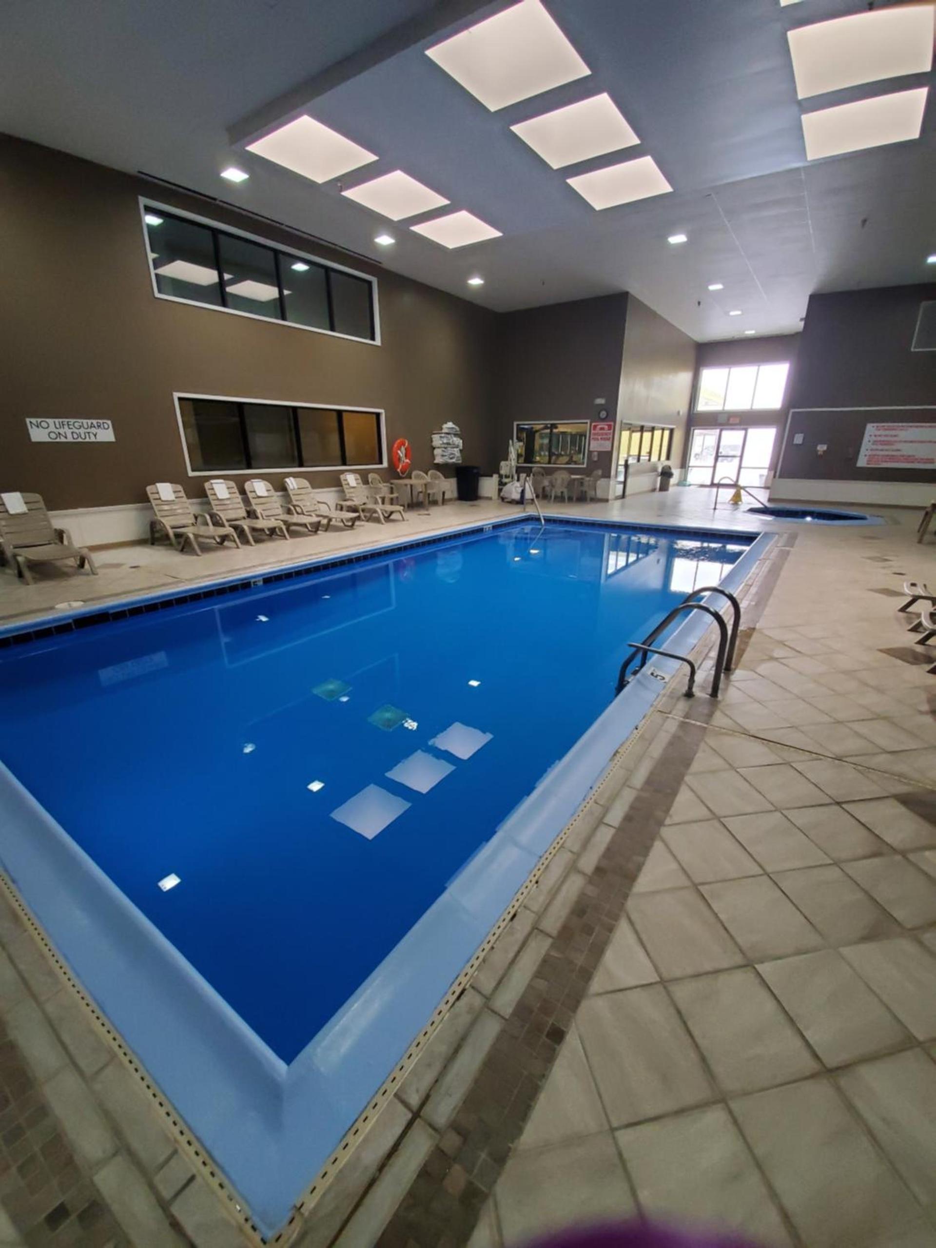 Ramada by Wyndham North Platte photo 30