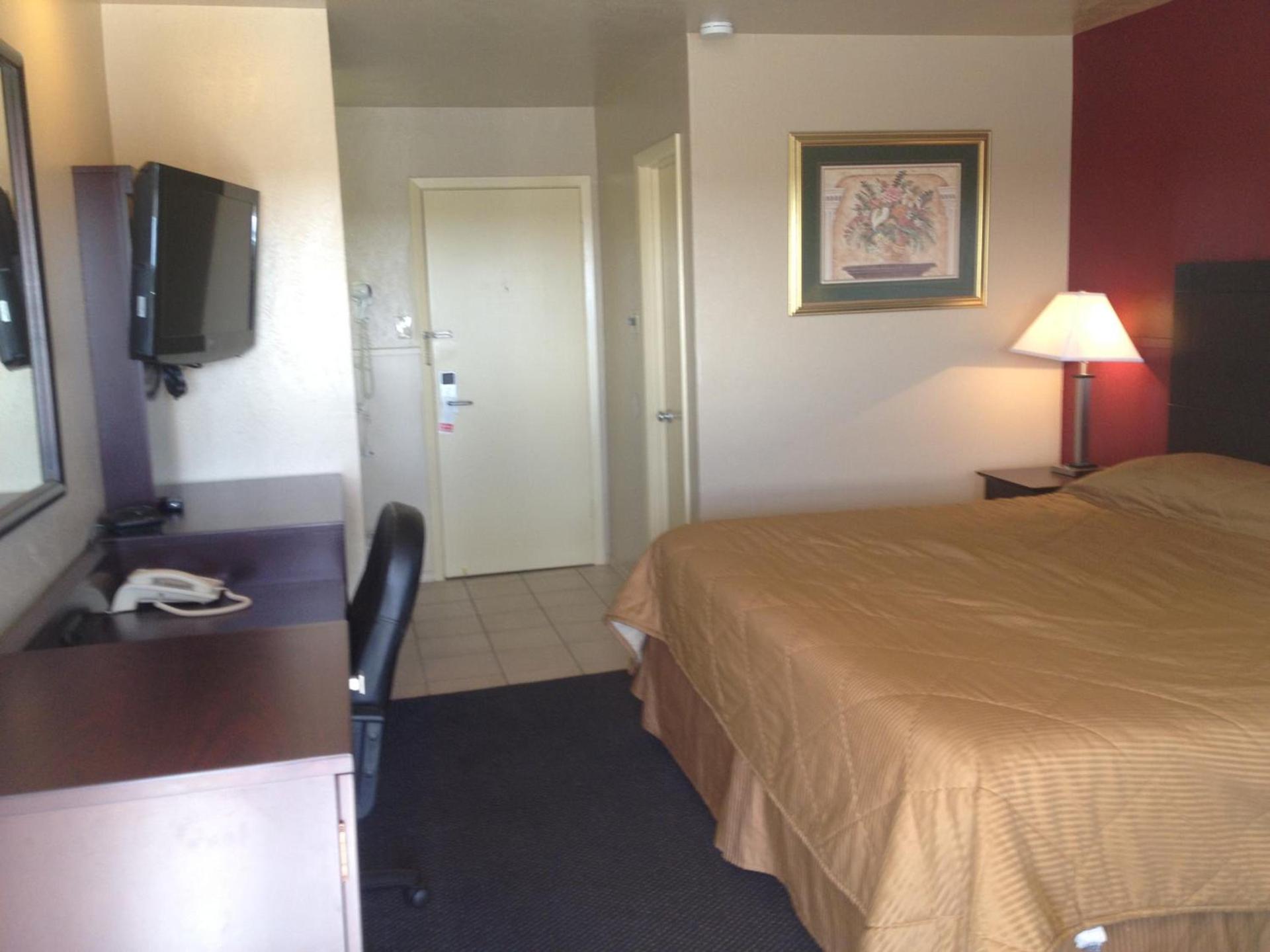 Colonial Inn Monahans TX photo 10