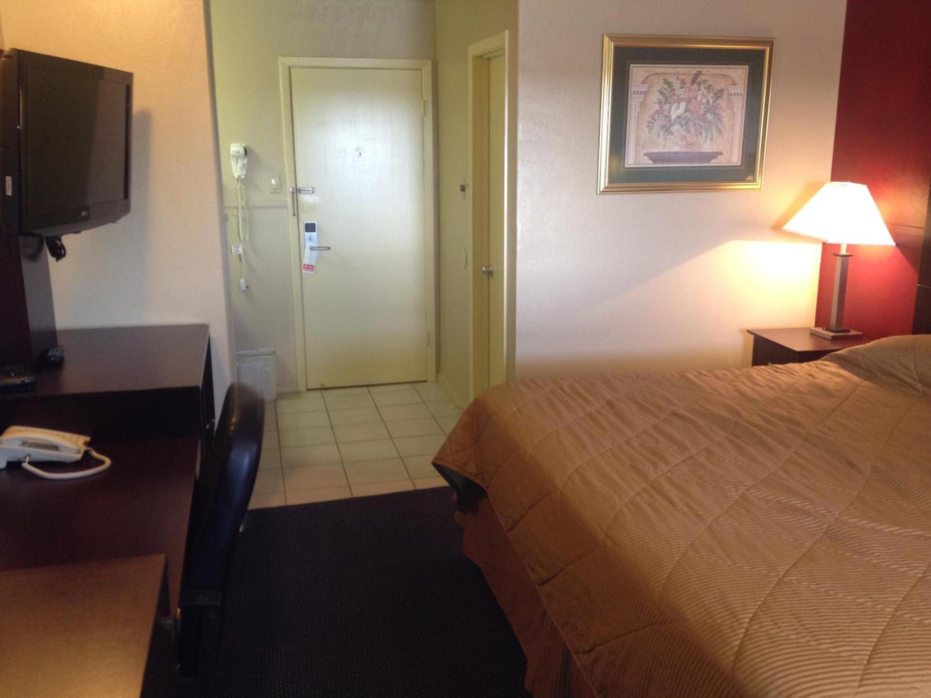 Colonial Inn Monahans TX photo 11