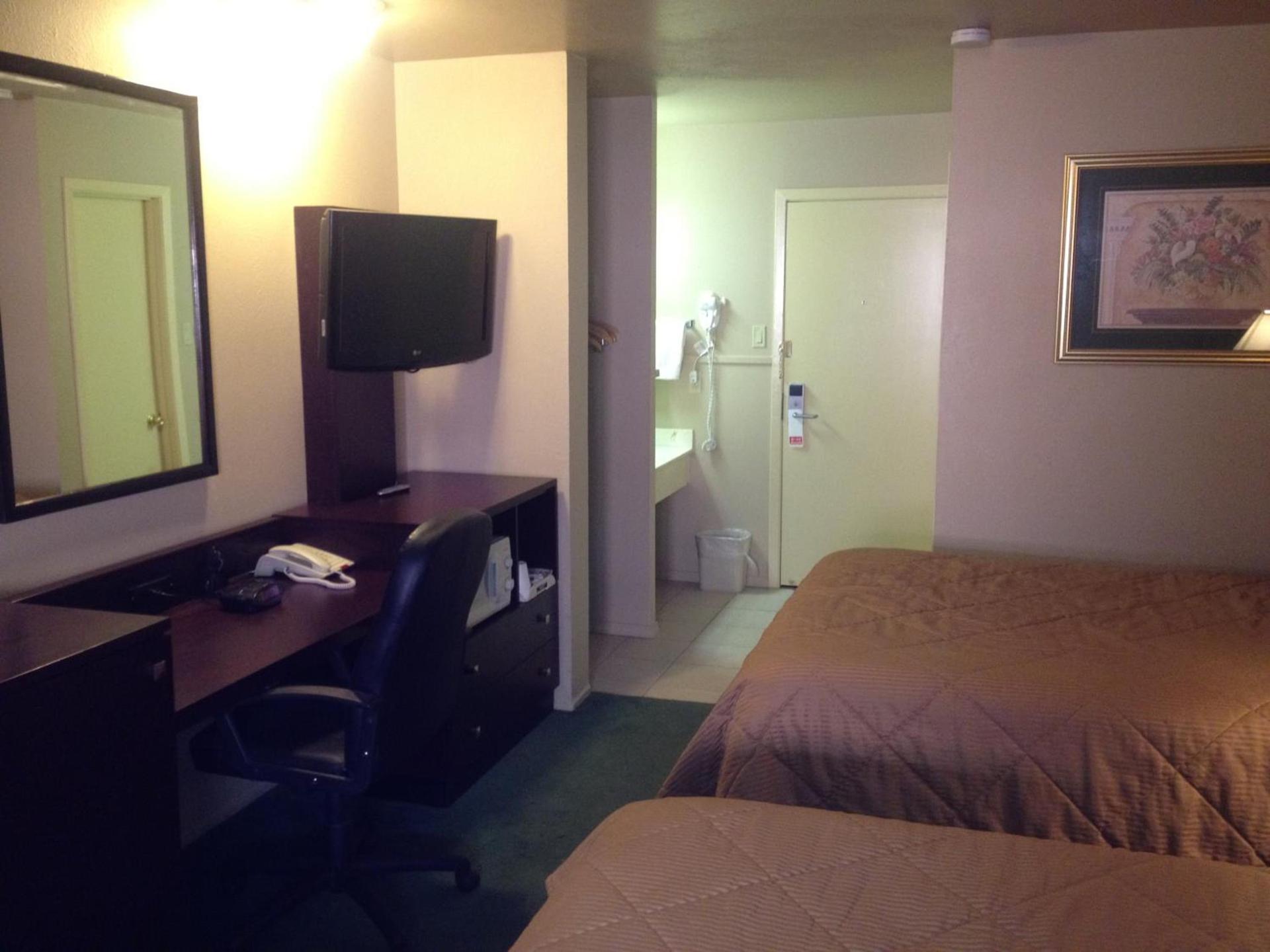 Colonial Inn Monahans TX photo 6