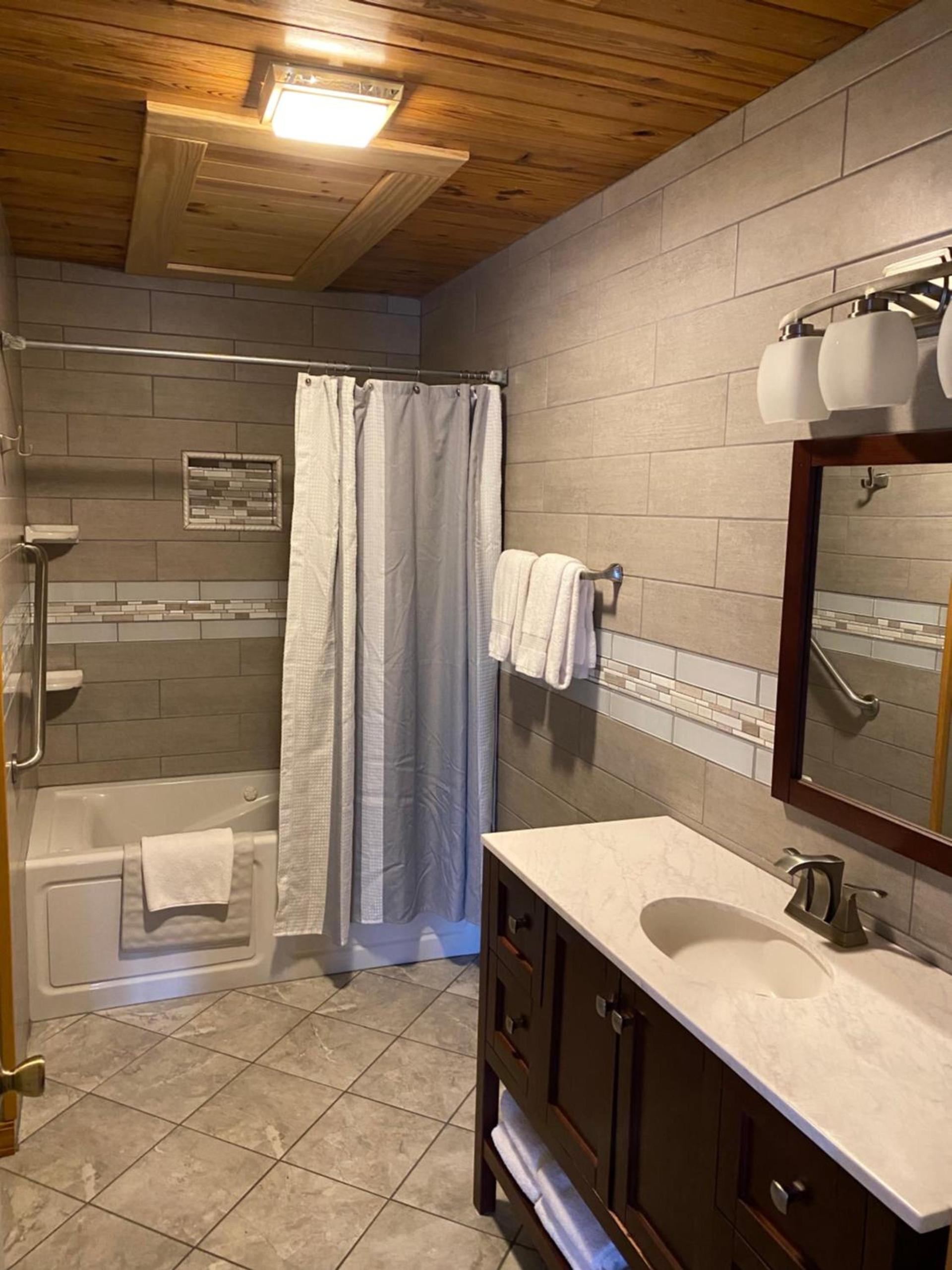 Crown Lake Resort photo 34