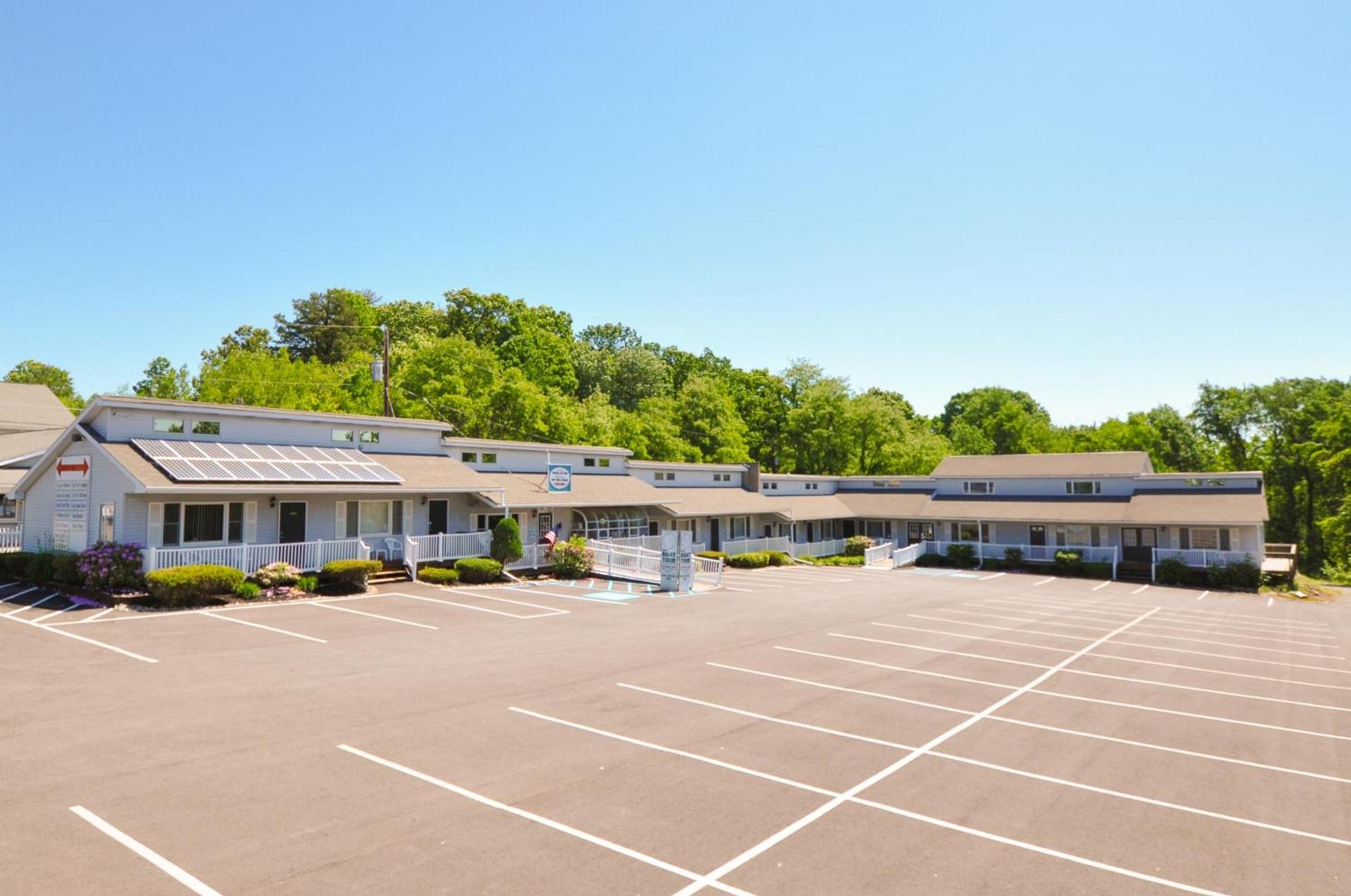 East Shore Lodging — hotel in Hawley