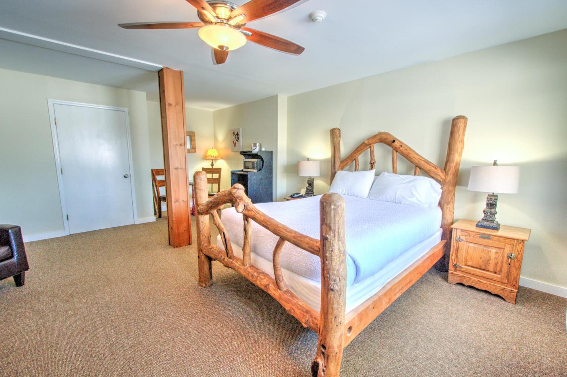 East Shore Lodging photo 57