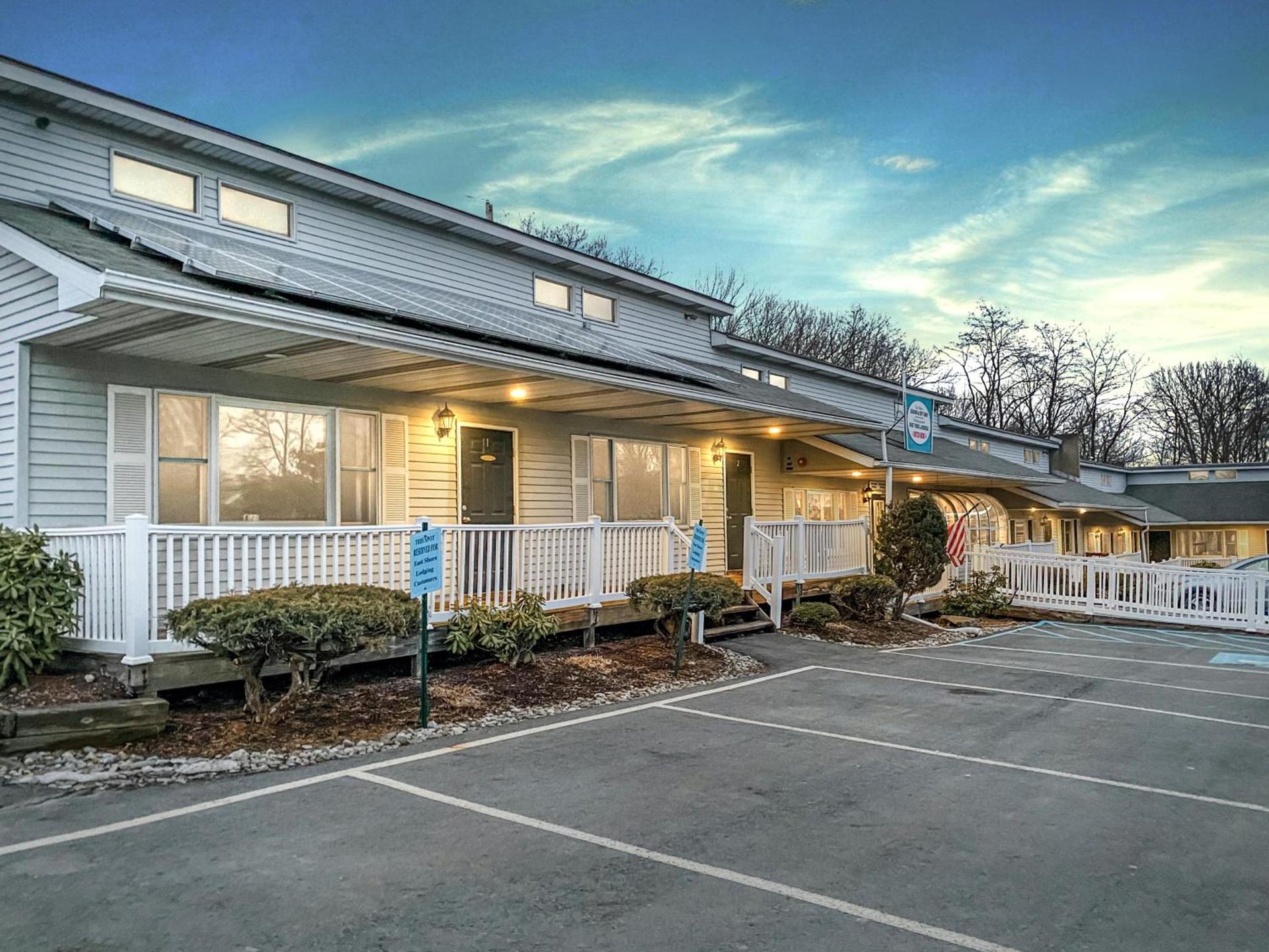 East Shore Lodging photo 52