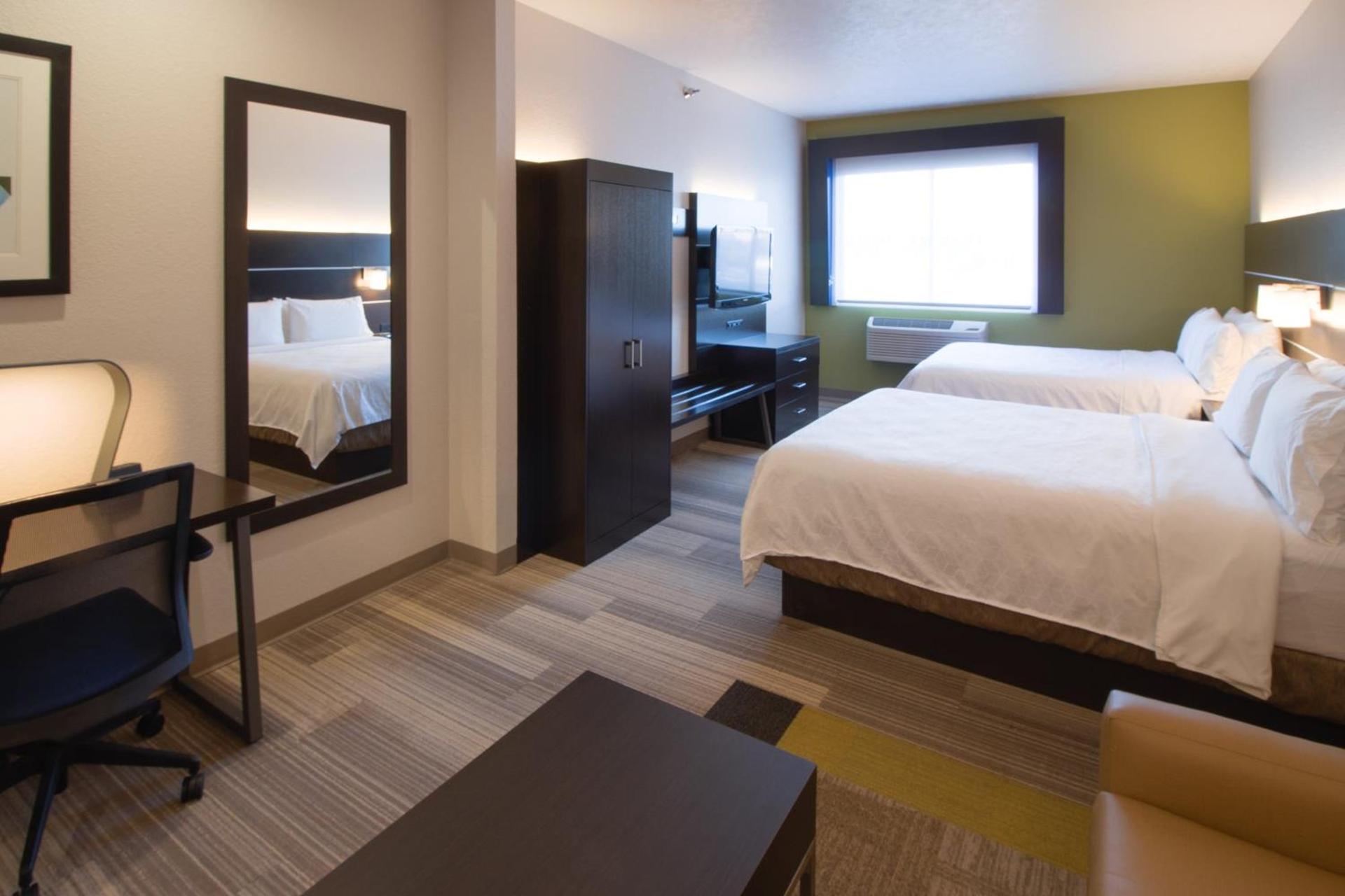 Holiday Inn Express & Suites - Worthington by IHG photo 39