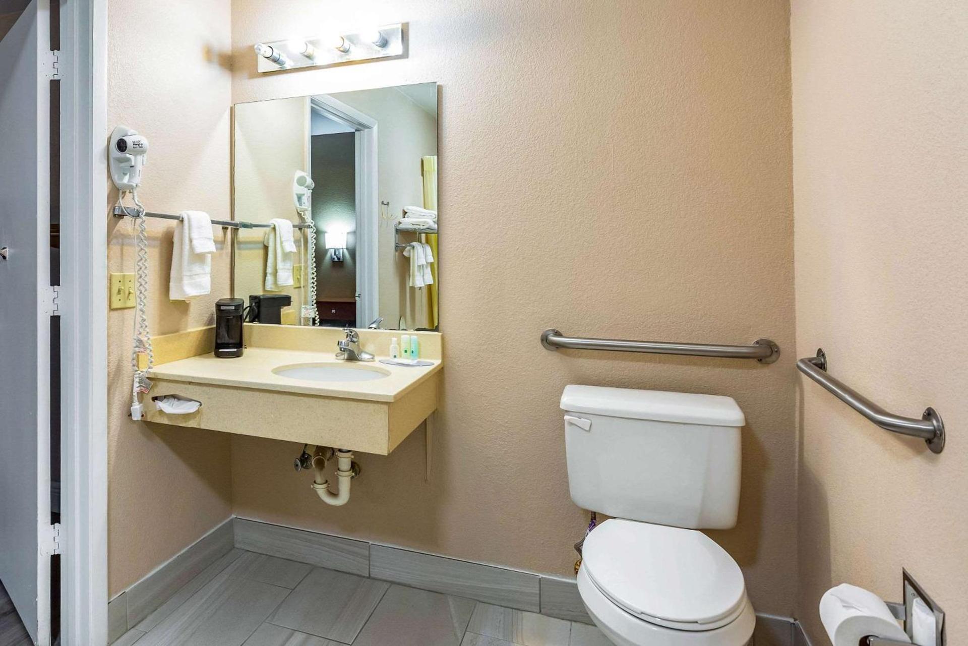 Quality Inn Quincy - Tallahassee West photo 57