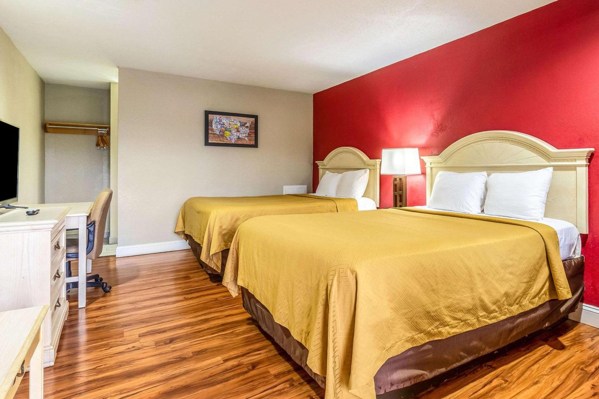 Econo Lodge Berea photo 42
