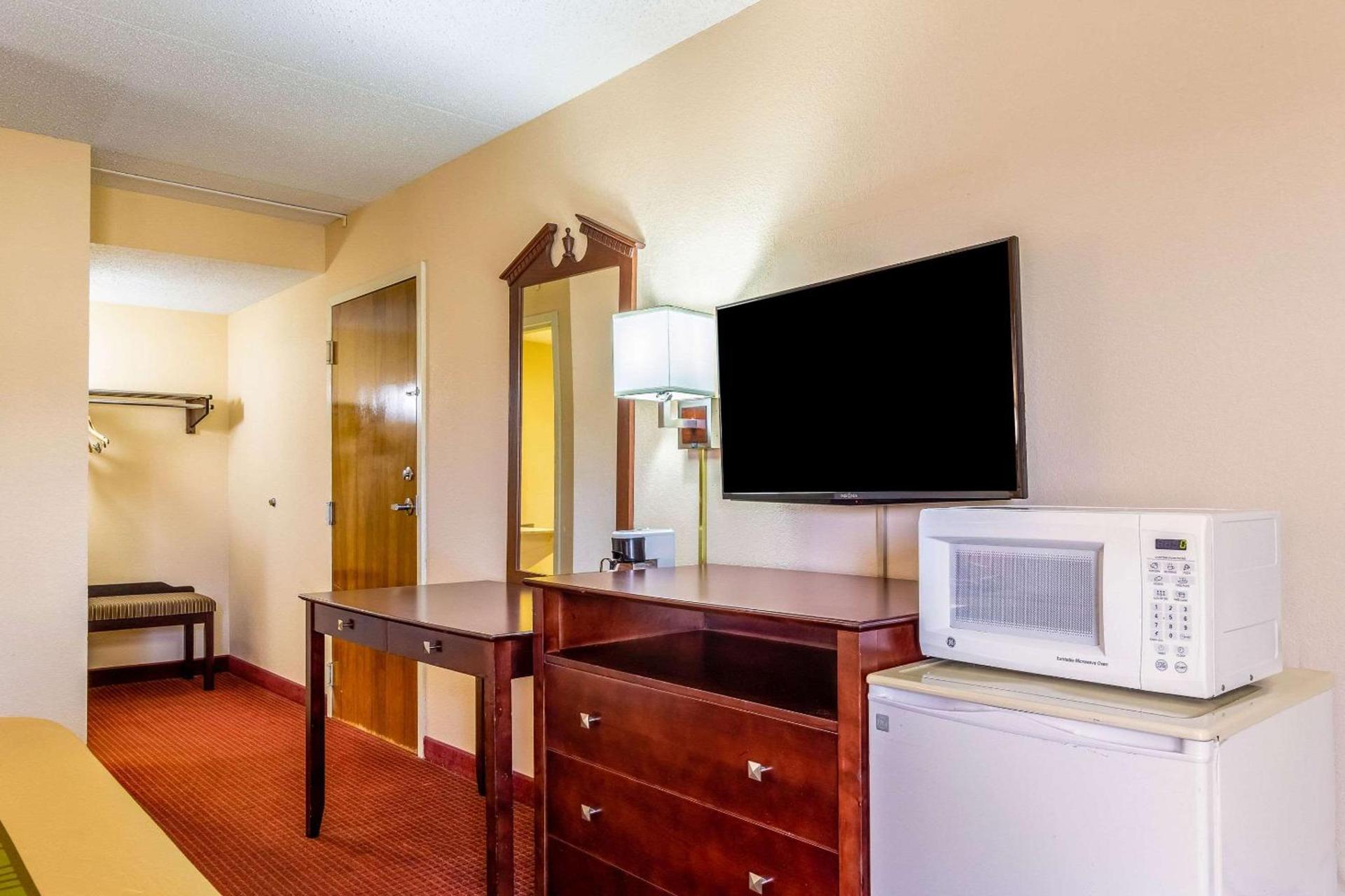 Econo Lodge Rocky Top photo 9