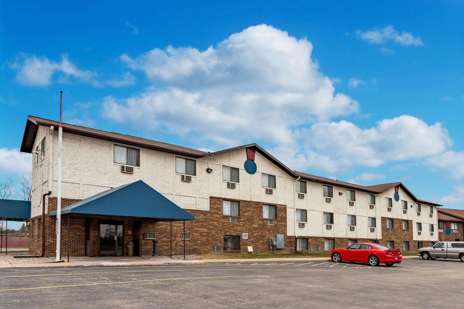 Econo Lodge Inn & Suites Auburn photo 22