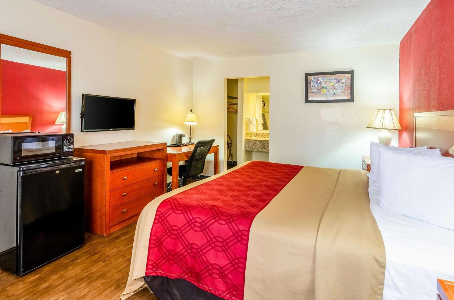 Econo Lodge Martinsville photo 22