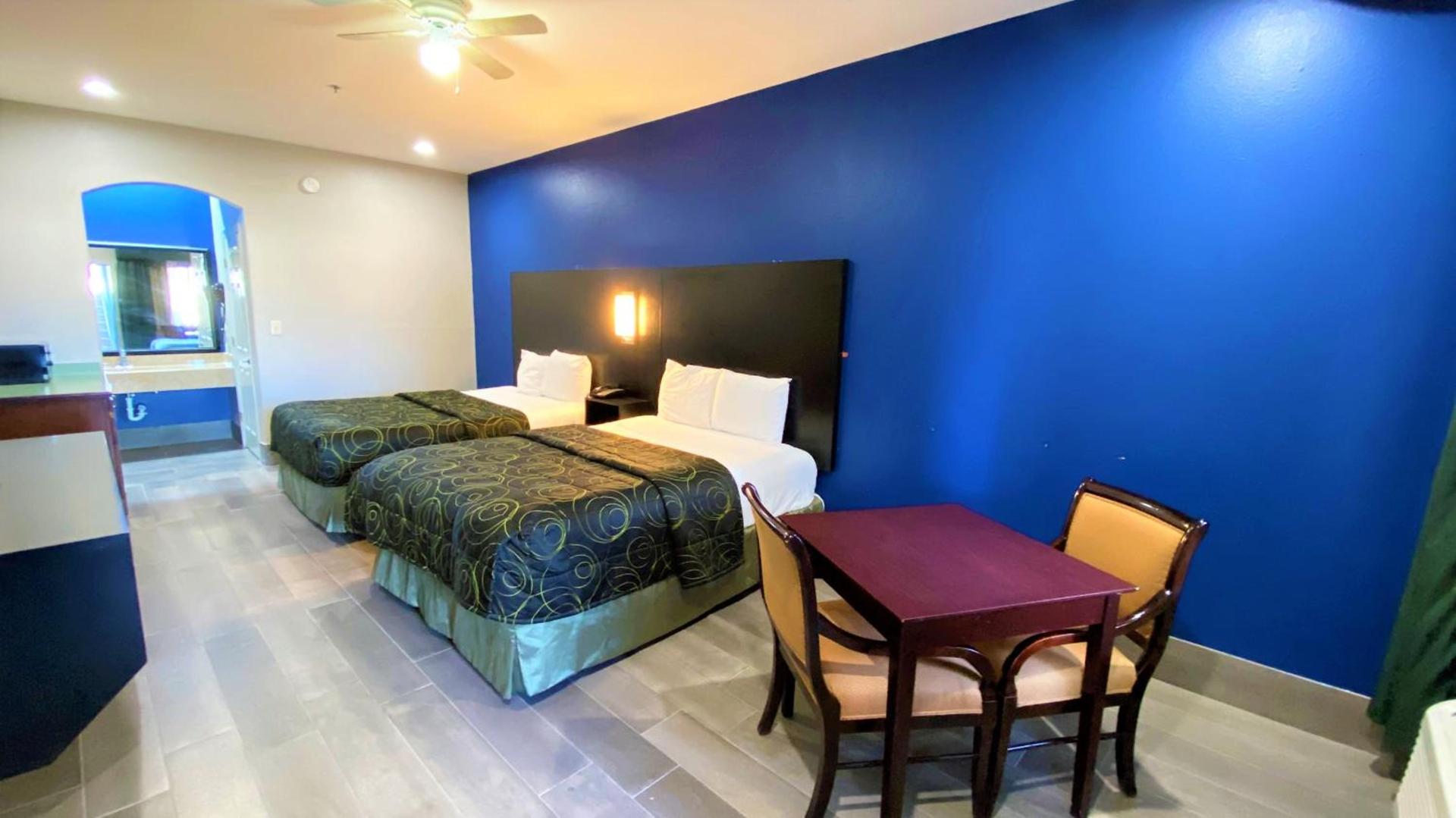 Texas Inn Alamo photo 9