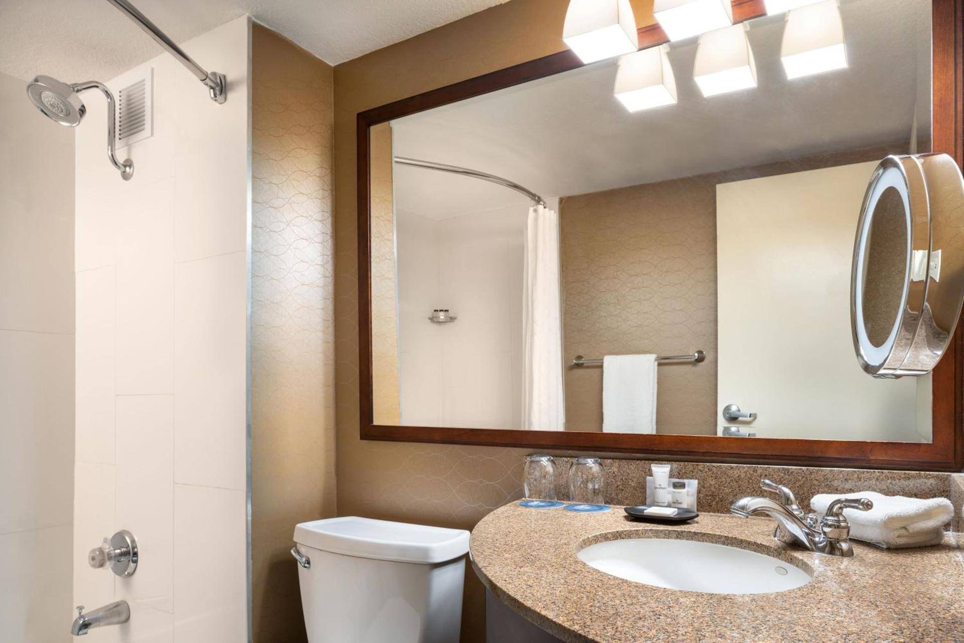 Wyndham Phoenix Airport - Tempe photo 29