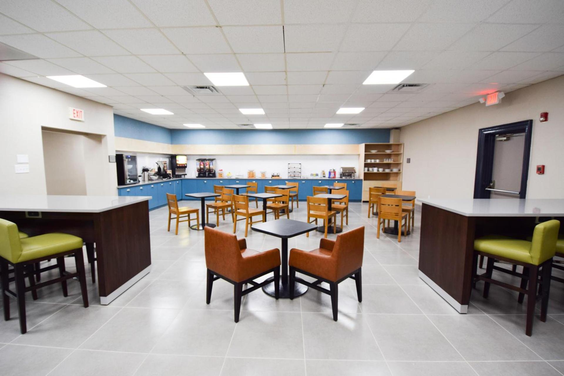 Country Inn & Suites by Radisson, North Little Rock, AR photo 36