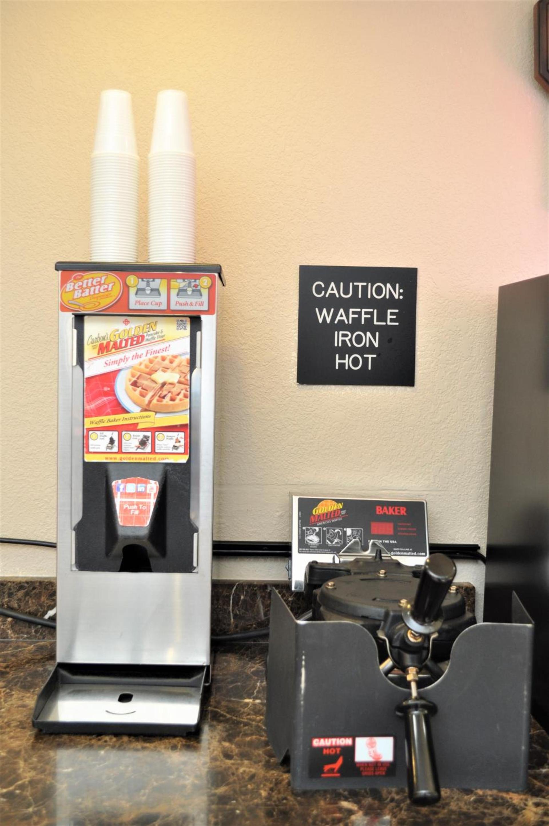 Super 8 by Wyndham Clearfield photo 81