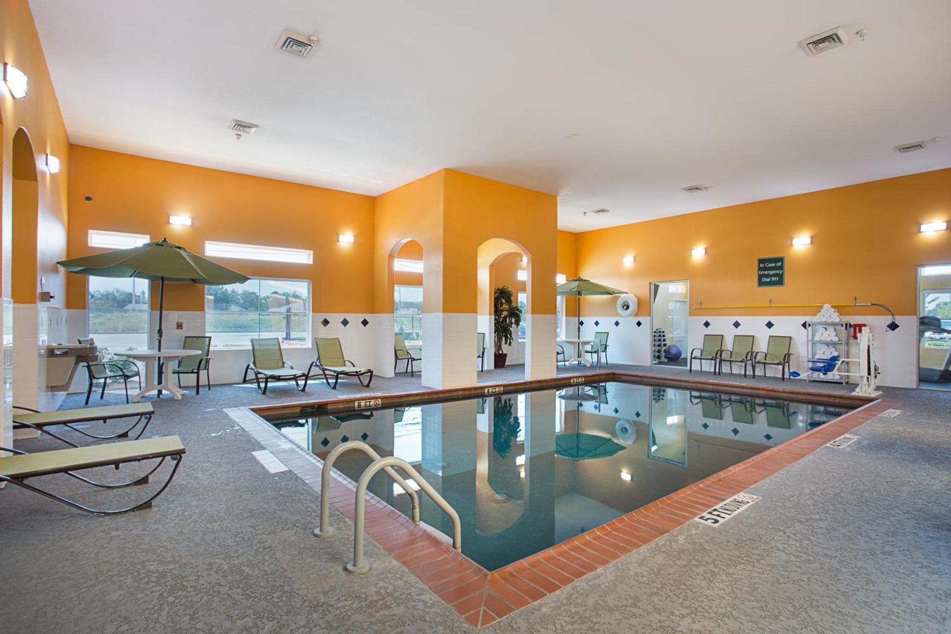 La Quinta by Wyndham Houston Channelview photo 15