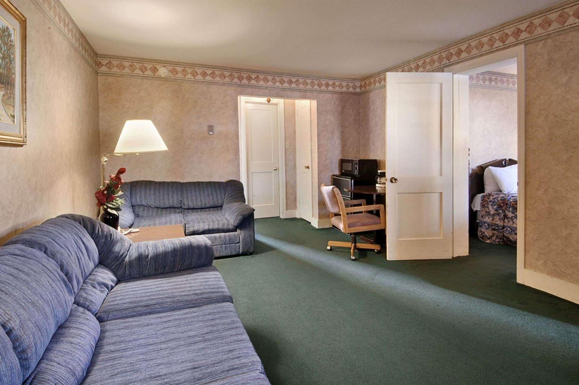 Aderi Hotel Lewisburg photo 38