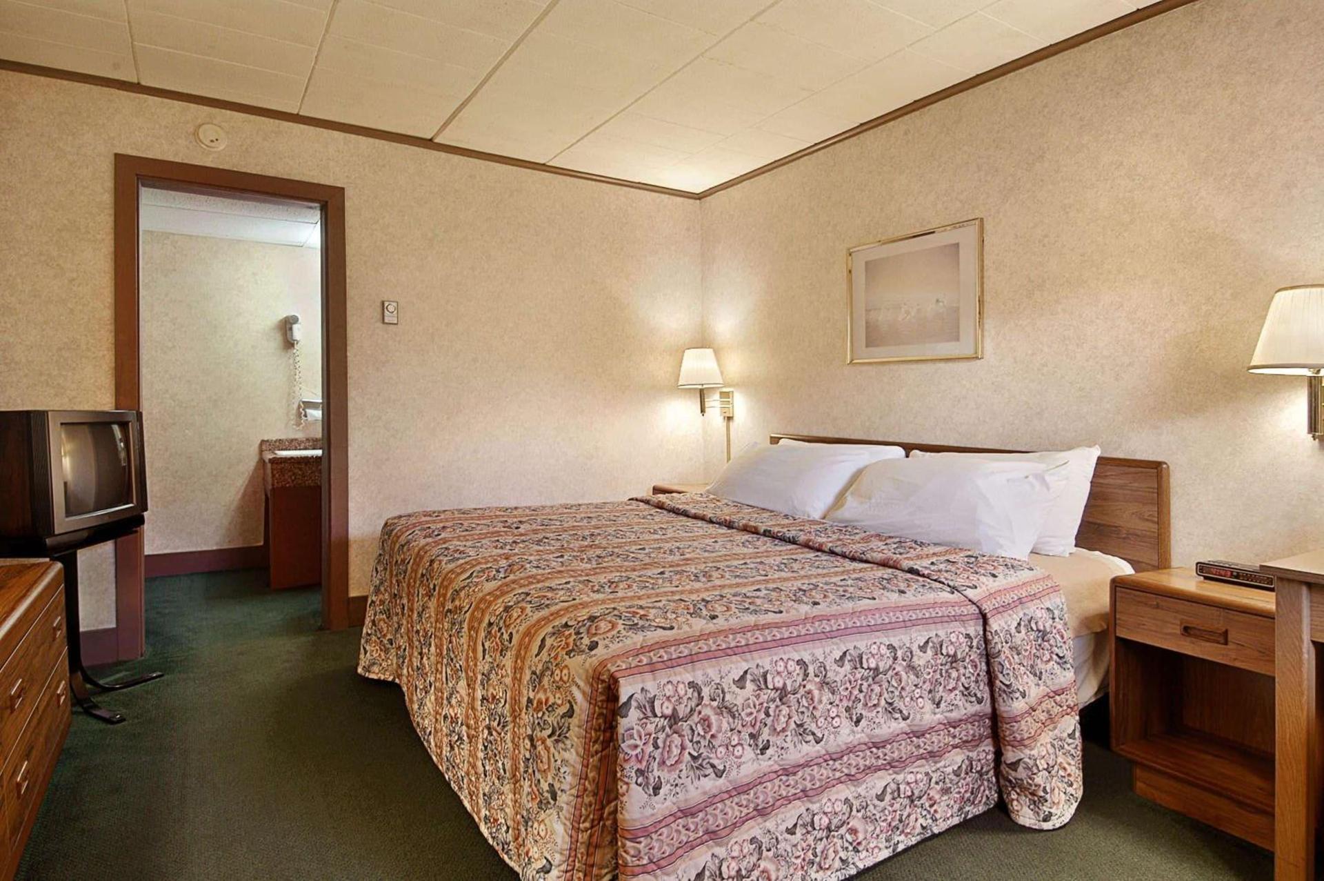 Aderi Hotel Lewisburg photo 19