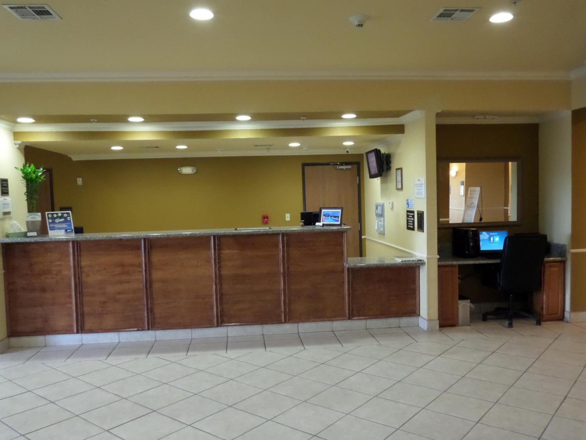Baymont by Wyndham Pearsall photo 38