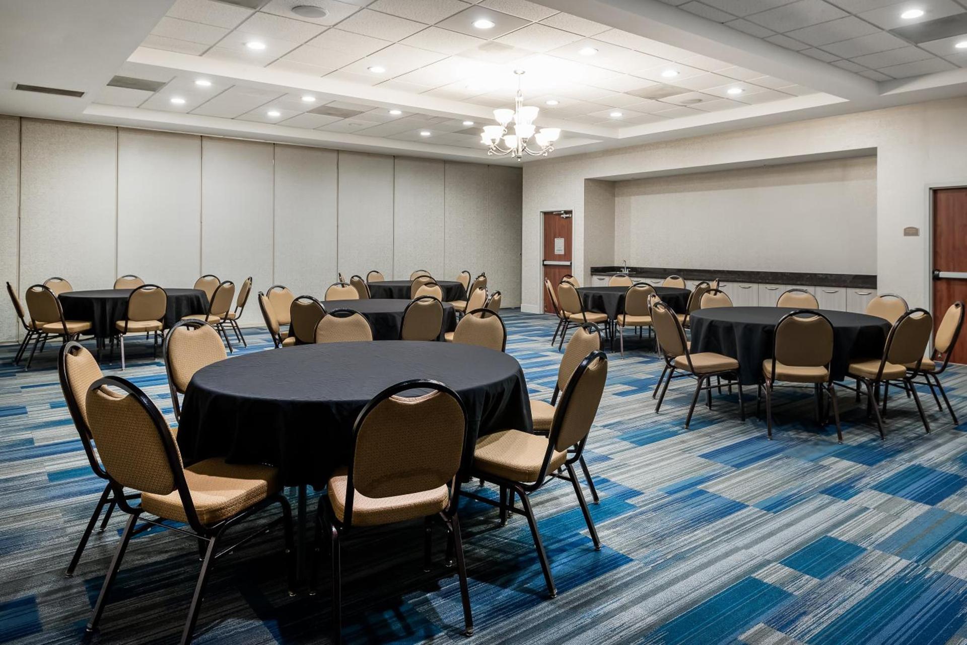 Holiday Inn Express Ontario by IHG photo 25