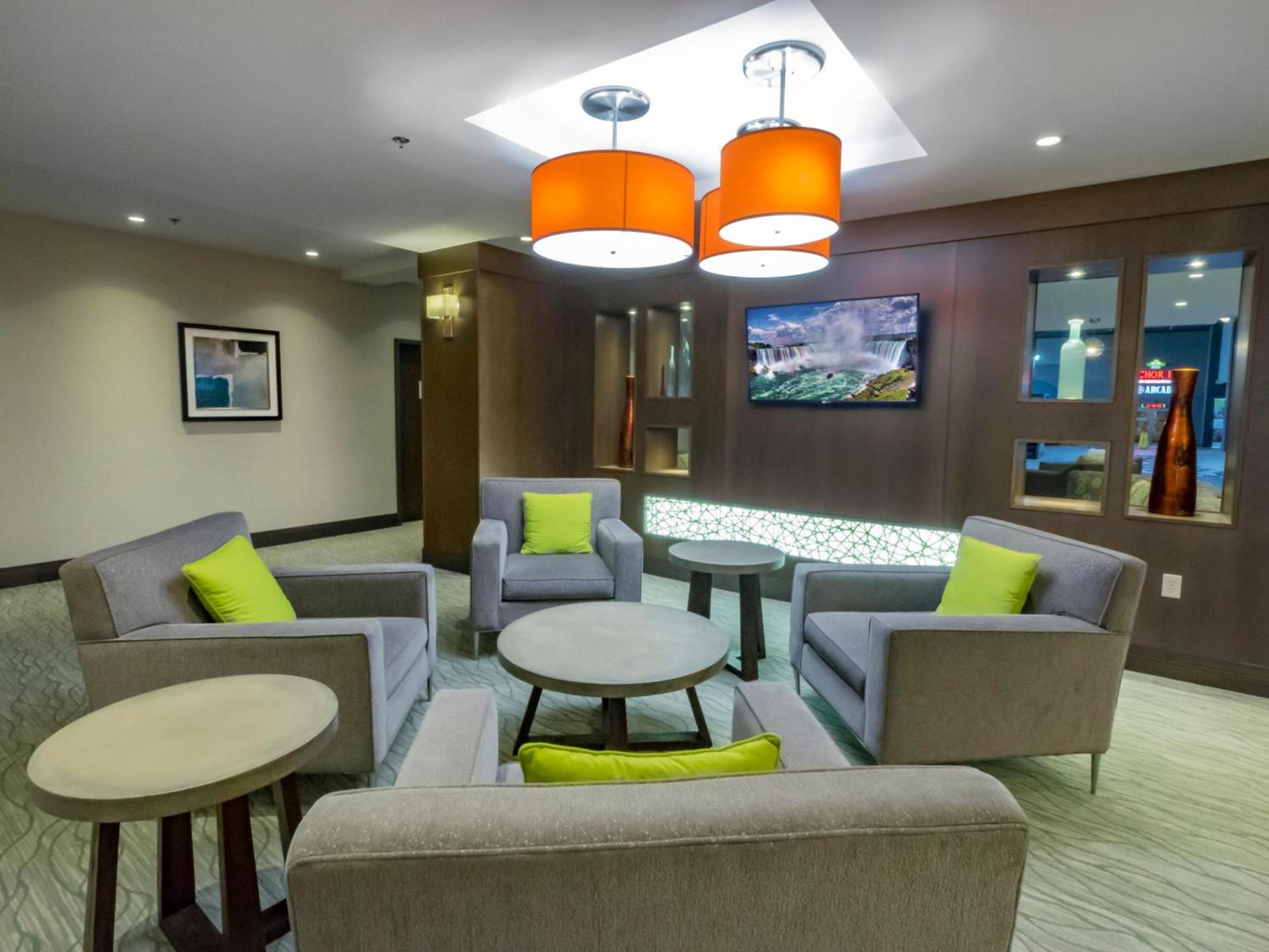 Holiday Inn Niagara Falls State Park Entry by IHG photo 7