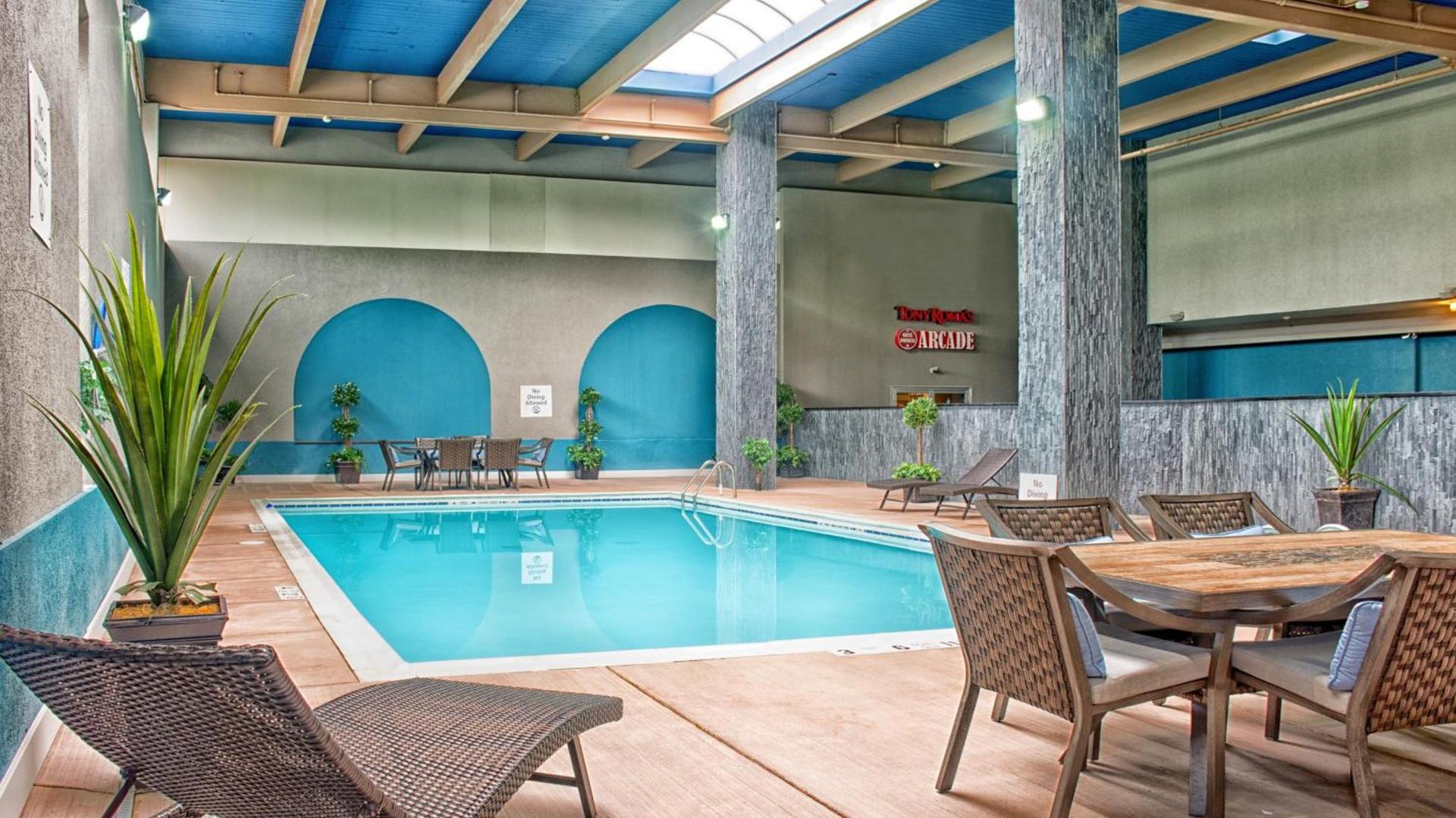 Holiday Inn Niagara Falls State Park Entry by IHG photo 38