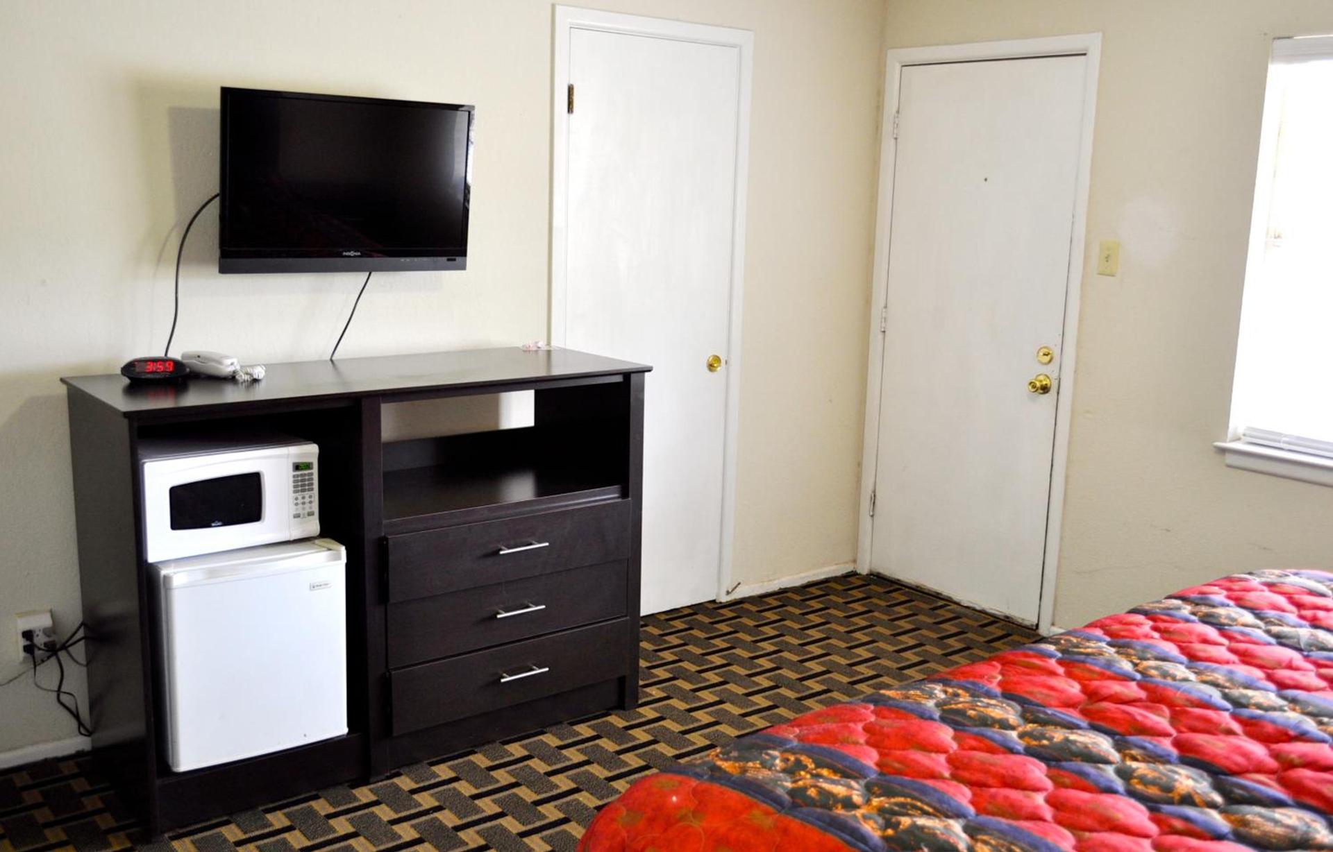 Andrews Motor Inn photo 25