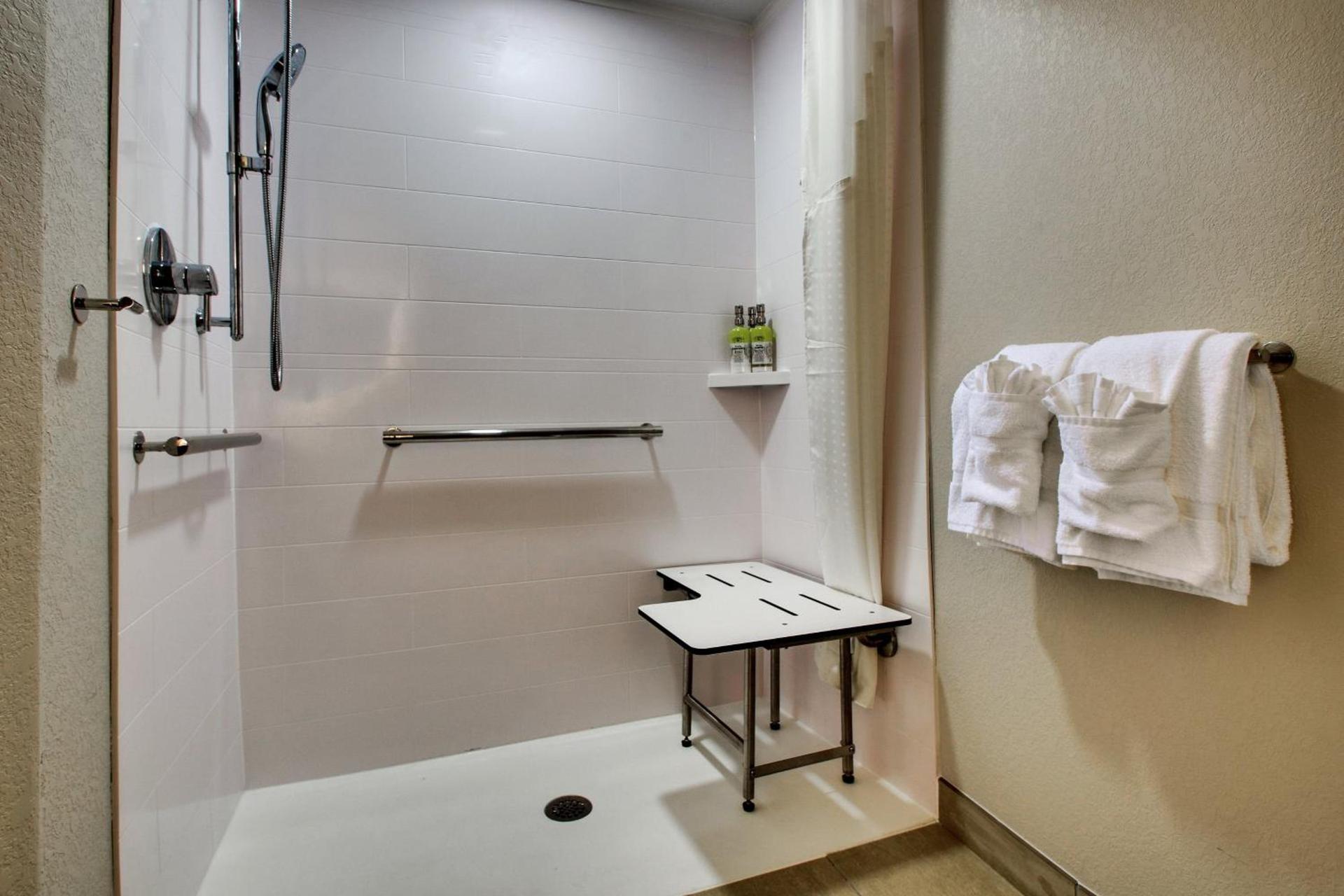 Holiday Inn Express Atlantic City W Pleasantville by IHG photo 32