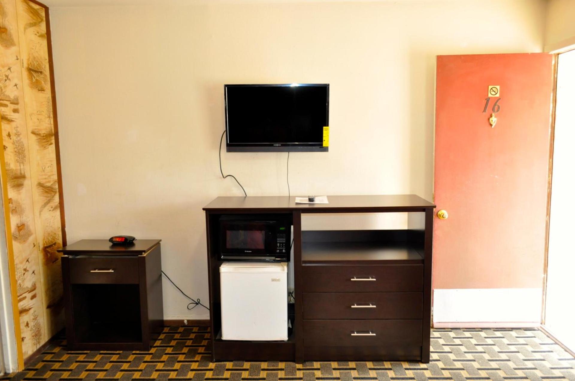 Andrews Motor Inn photo 36