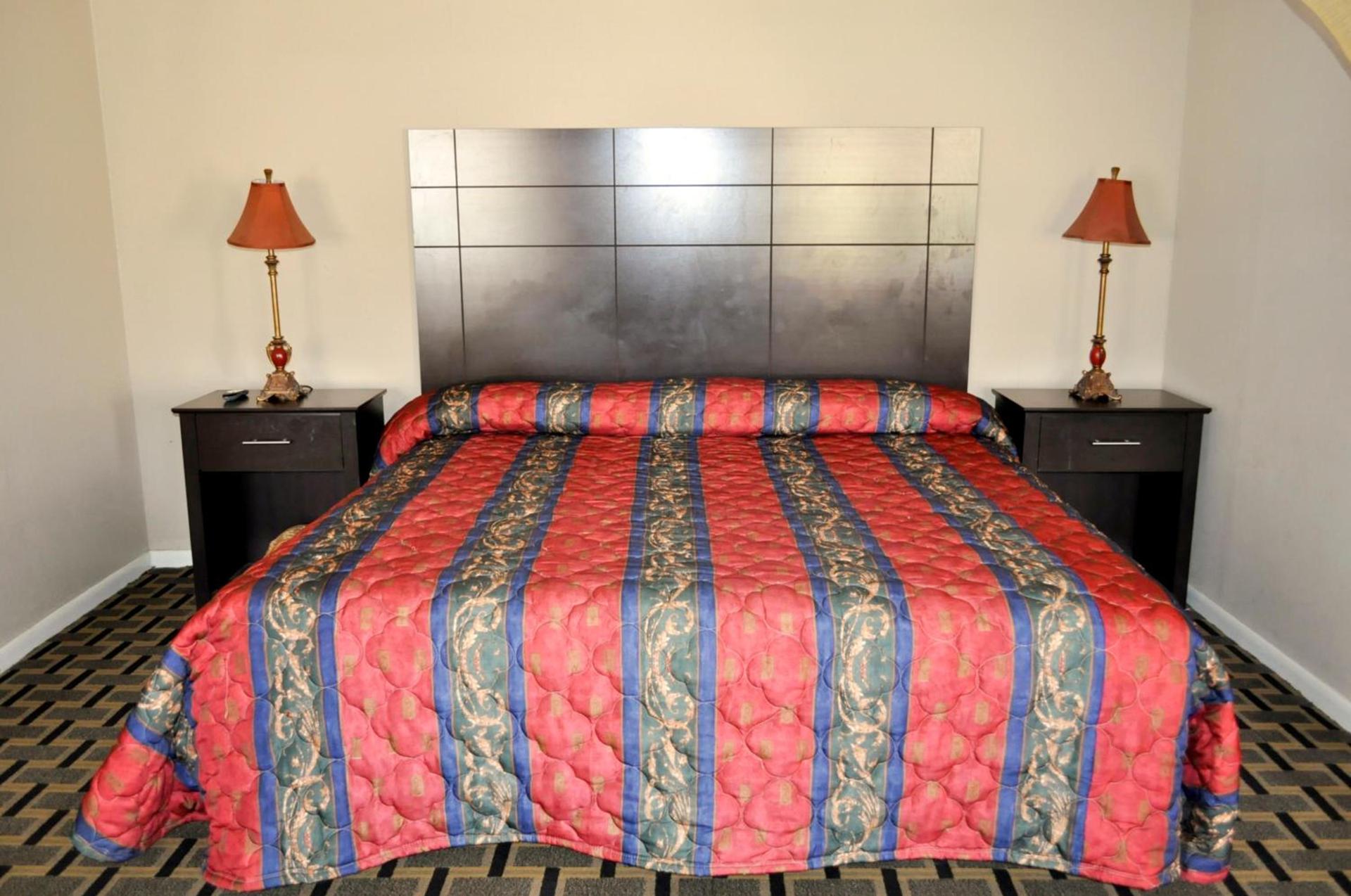 Andrews Motor Inn photo 43