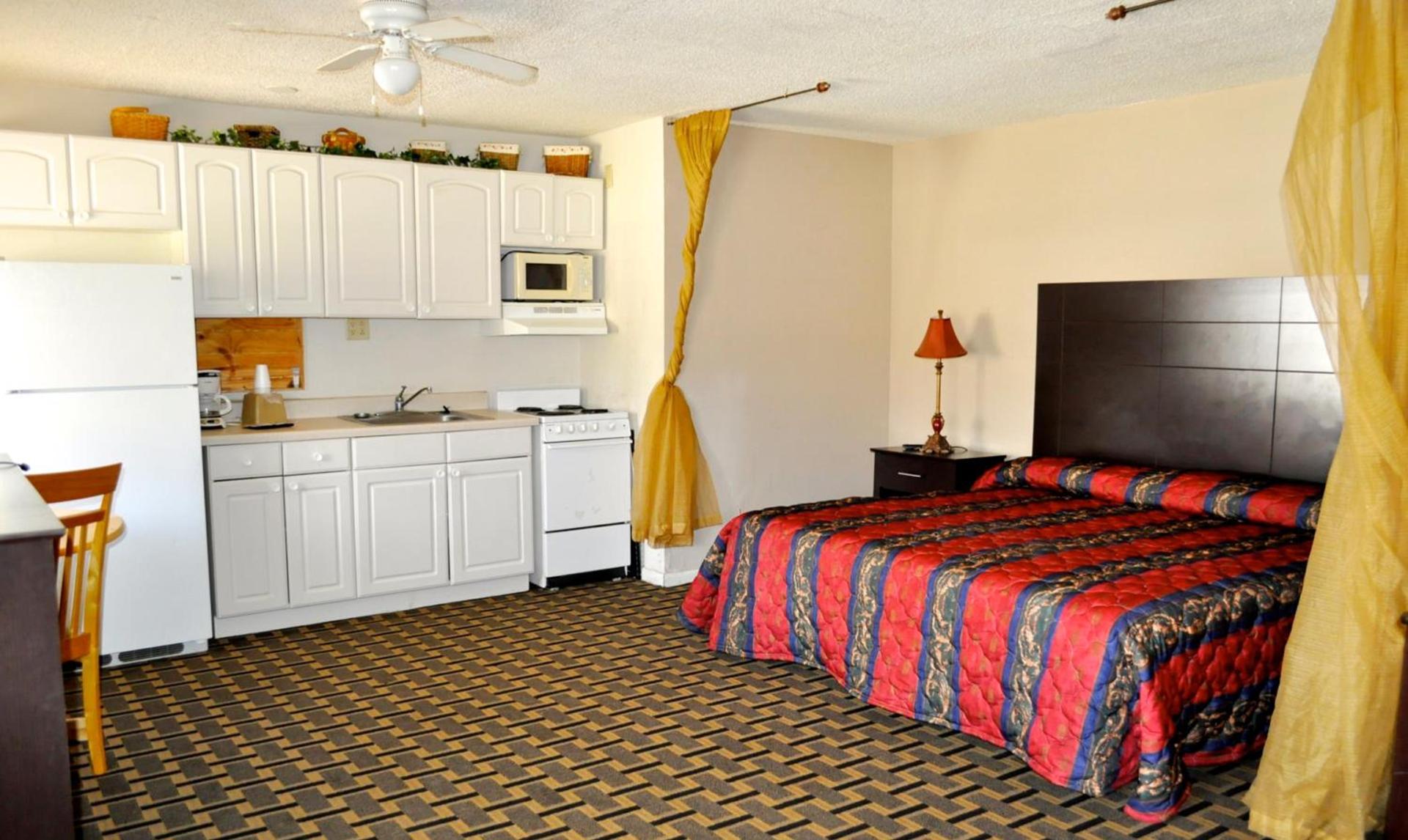 Andrews Motor Inn photo 44