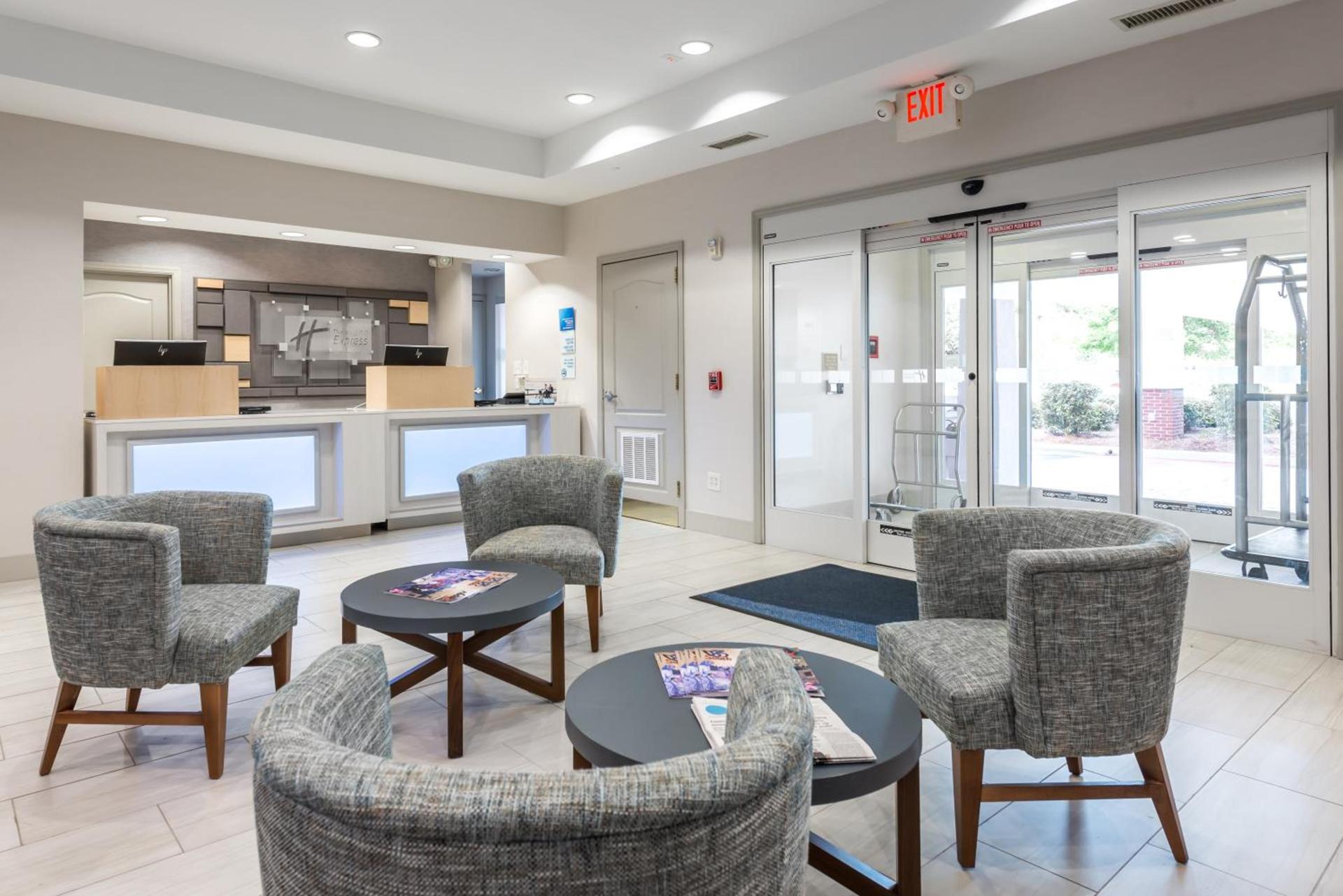 Holiday Inn Express Hotel & Suites Lagrange I-85 by IHG photo 2