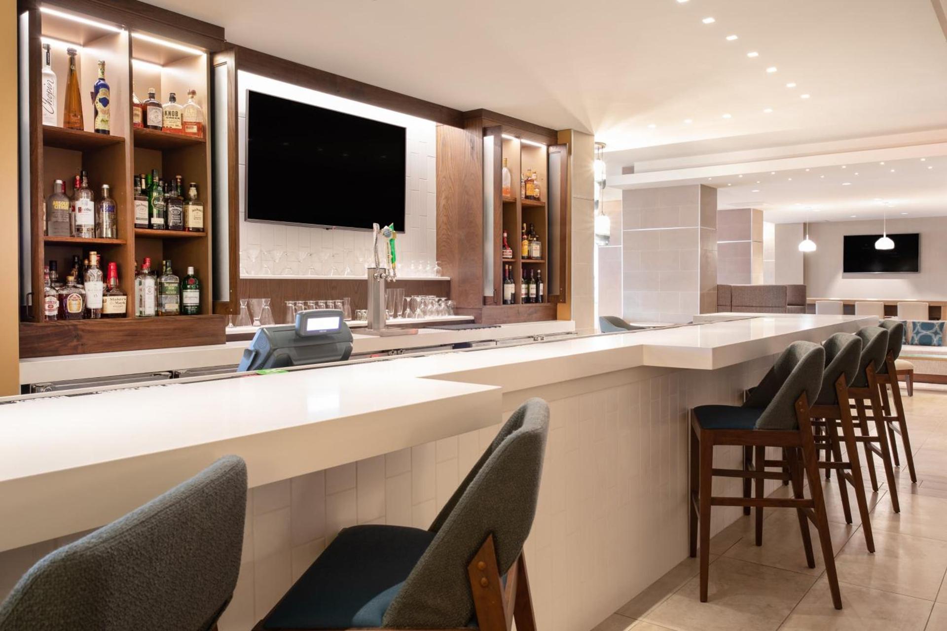Holiday Inn Los Angeles - LAX Airport by IHG photo 13