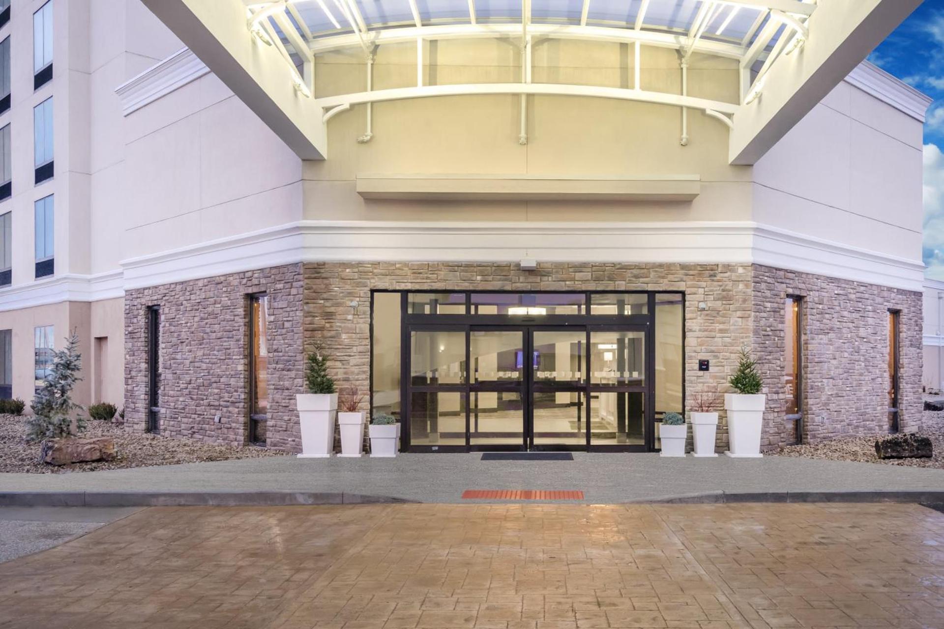 Holiday Inn - Terre Haute by IHG photo 2
