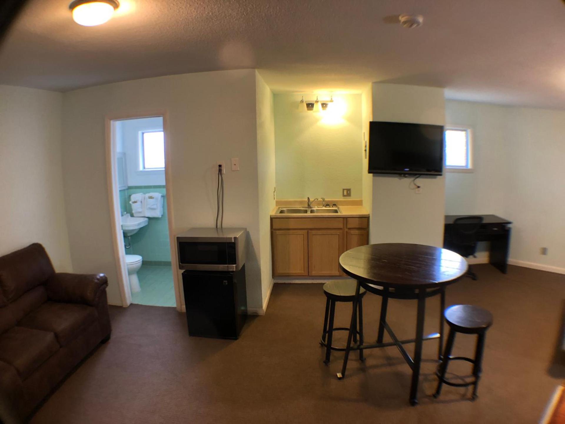 Tower 64 Motel & RV photo 50