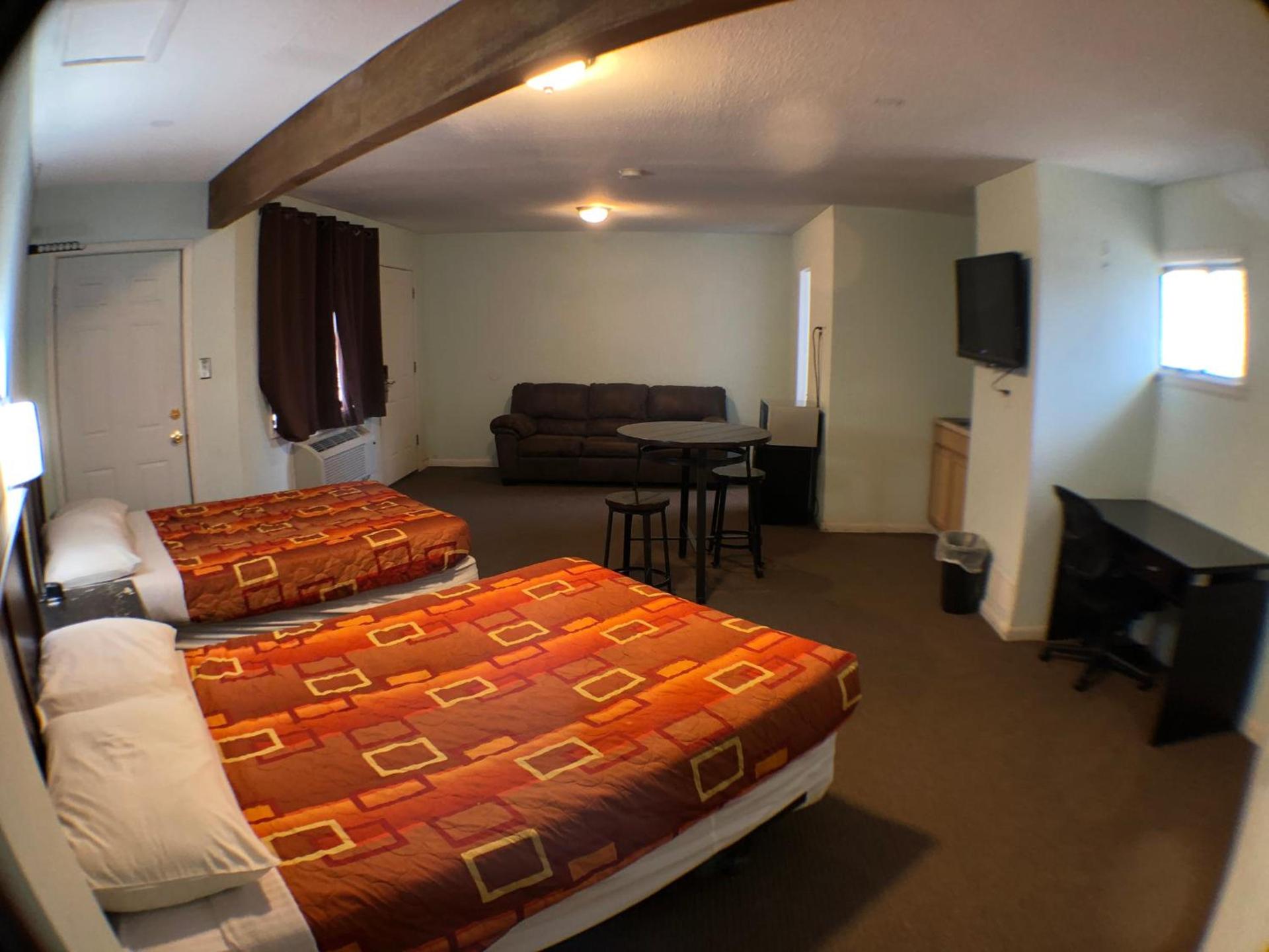 Tower 64 Motel & RV photo 54