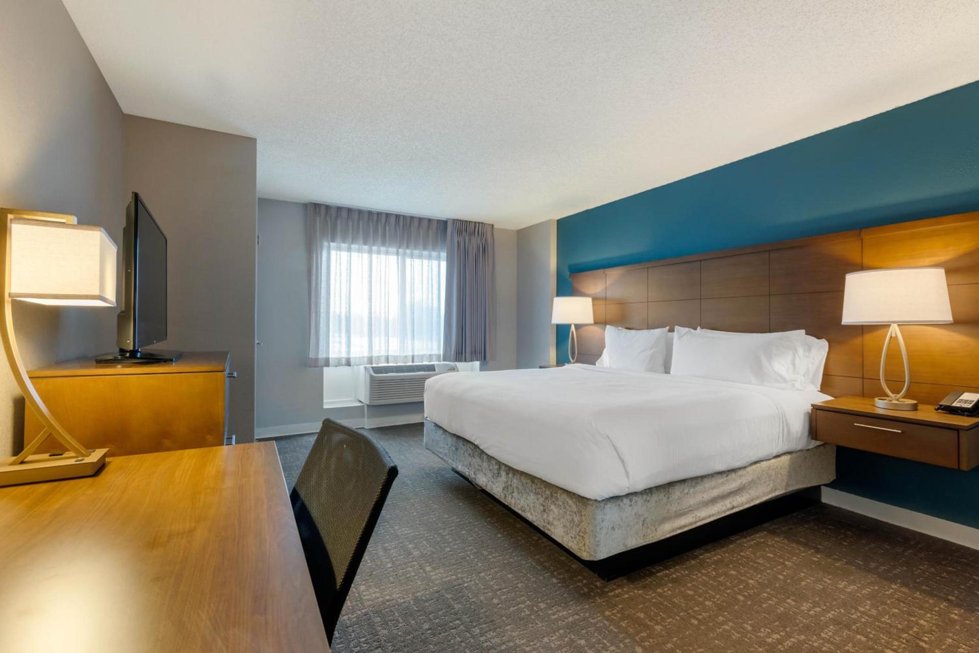 Staybridge Suites Orlando Royale Parc Suites by IHG photo 8