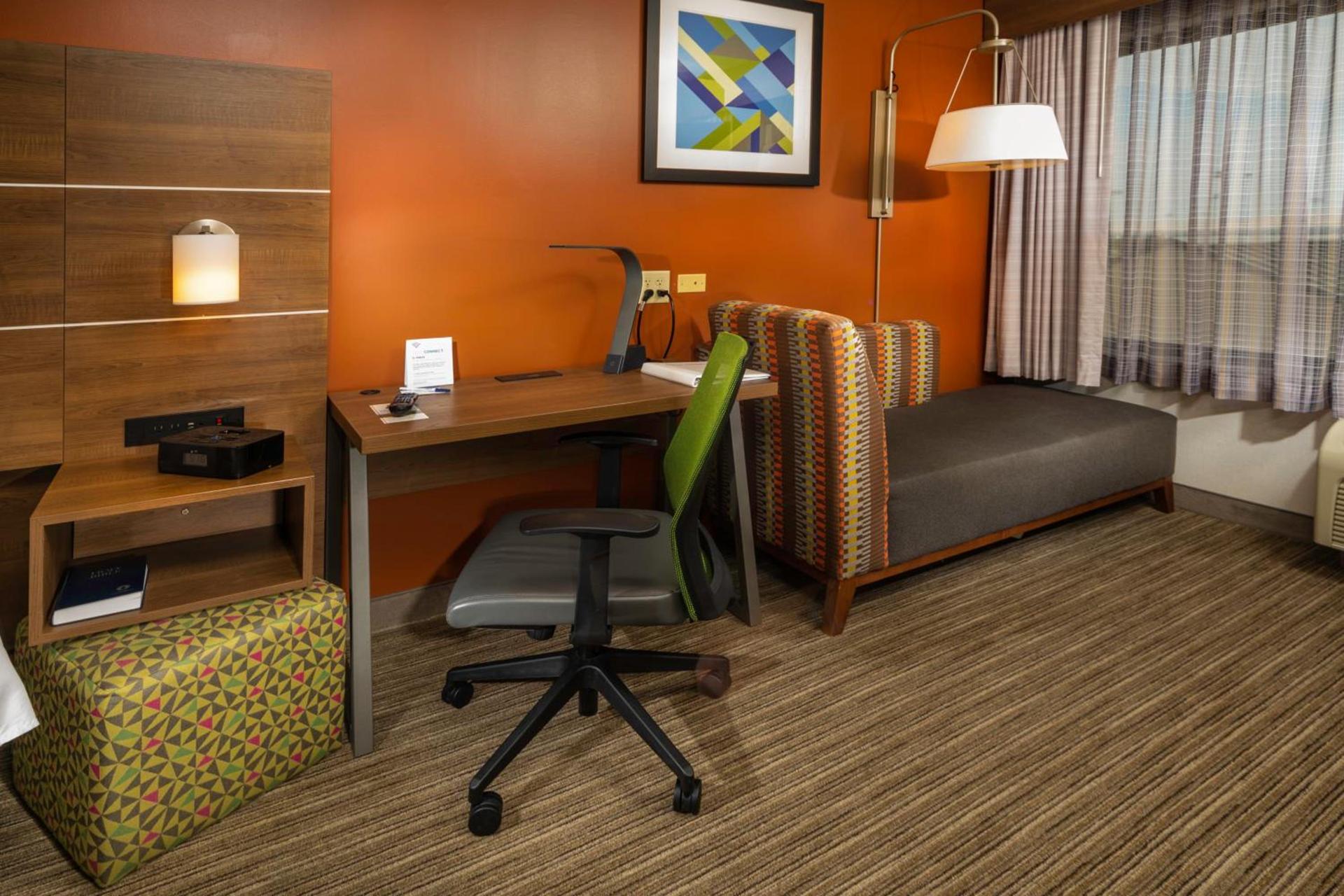 Holiday Inn Express Hotel & Suites Pasco-TriCities by IHG photo 41