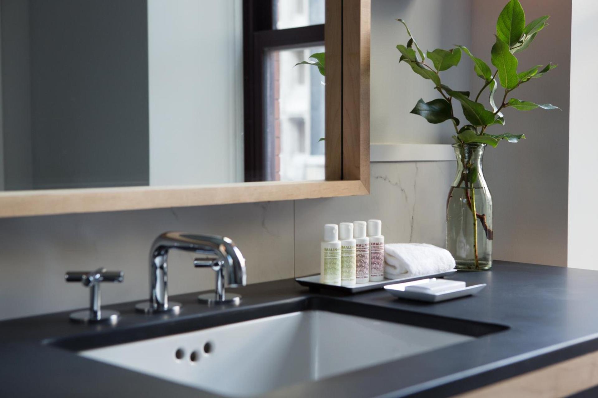 Kimpton Schofield Hotel by IHG photo 71
