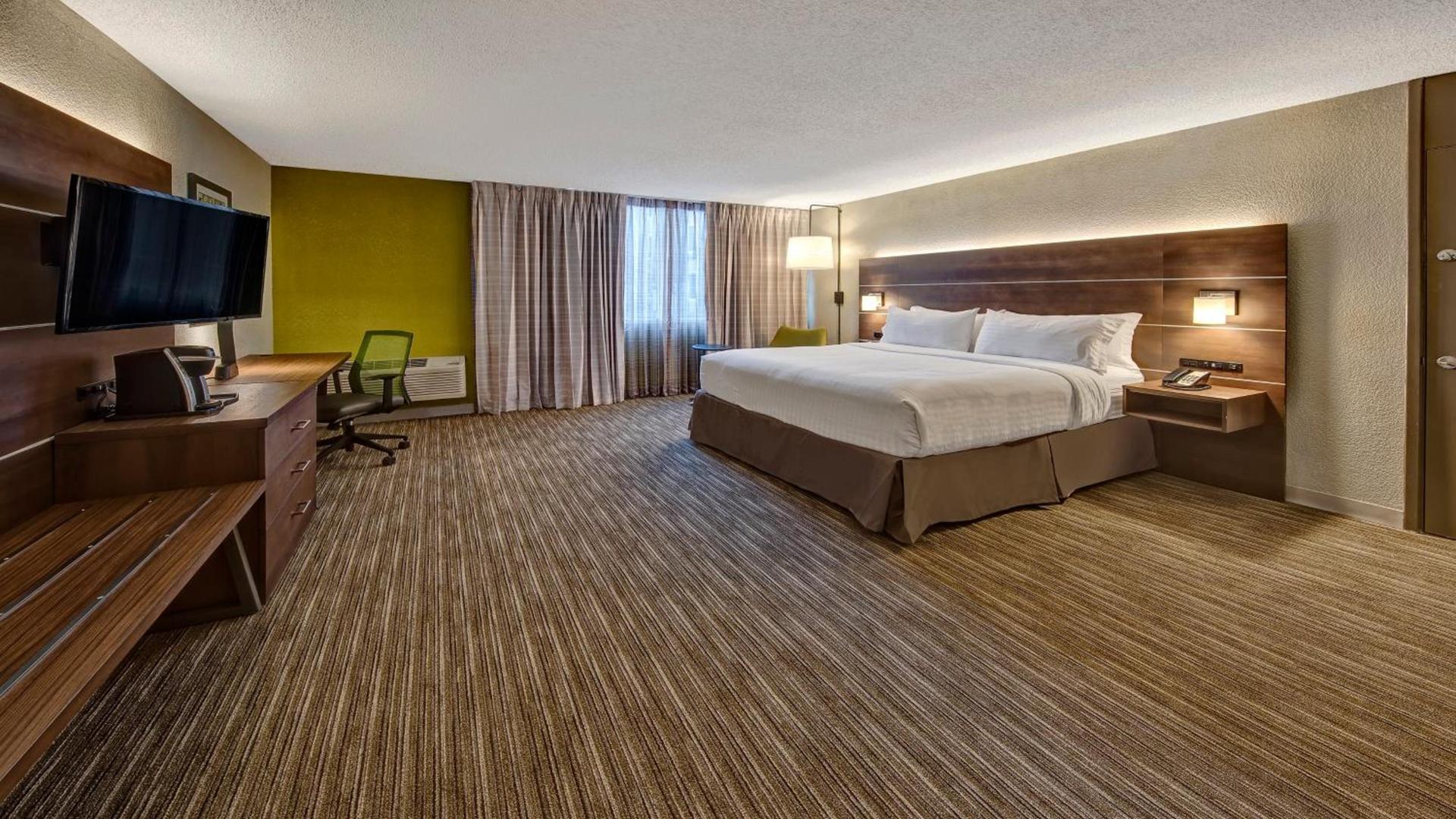 Holiday Inn Express Louisville Airport Expo Center by IHG photo 25