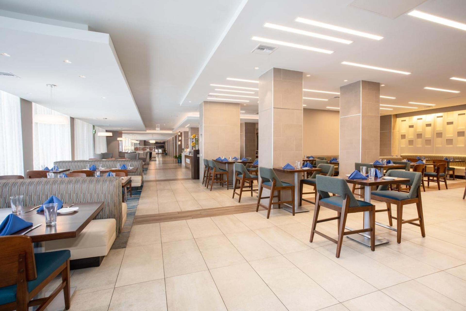 Holiday Inn Los Angeles - LAX Airport by IHG photo 6