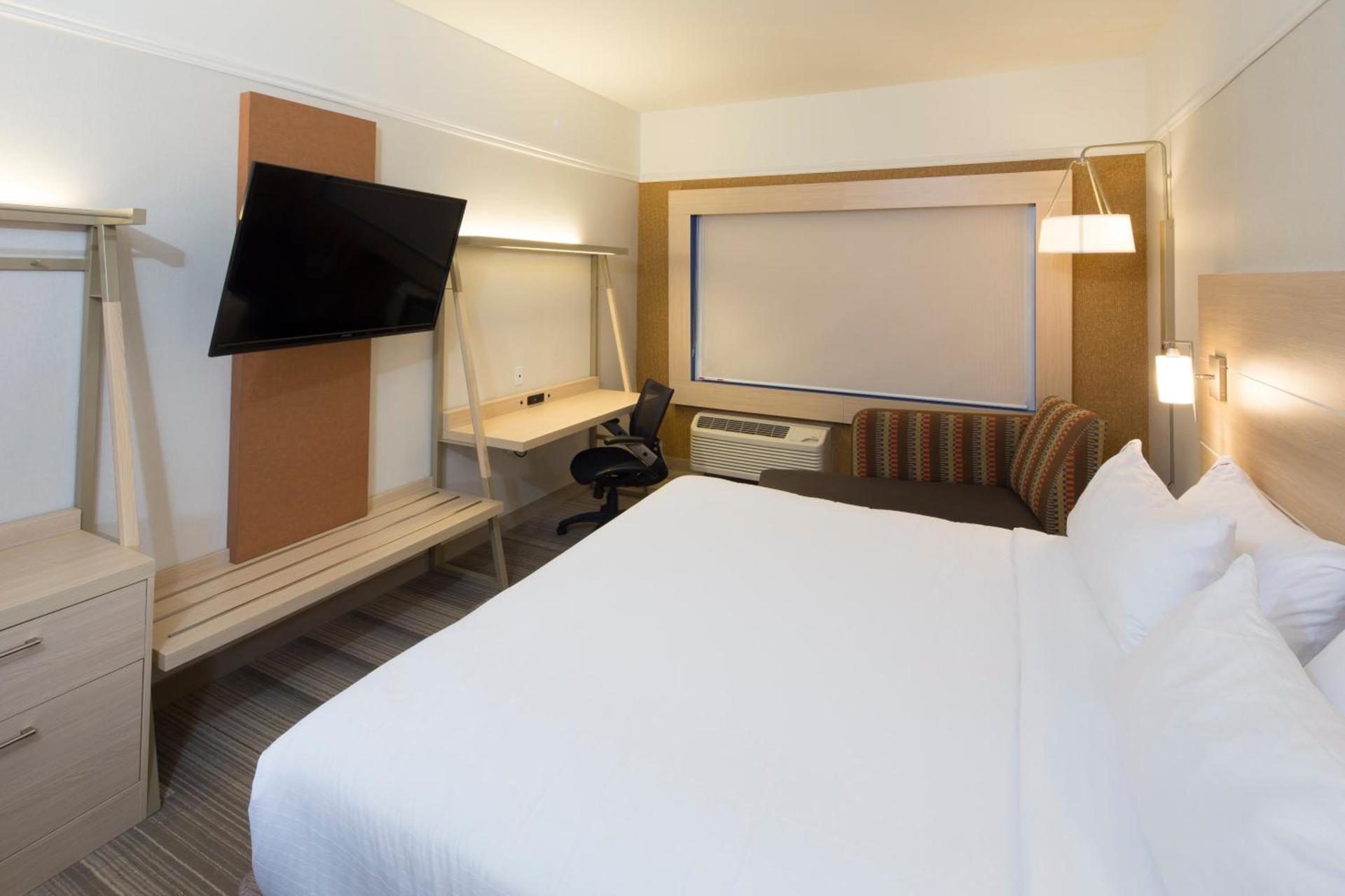 Holiday Inn Express Rochester Hills by IHG photo 24