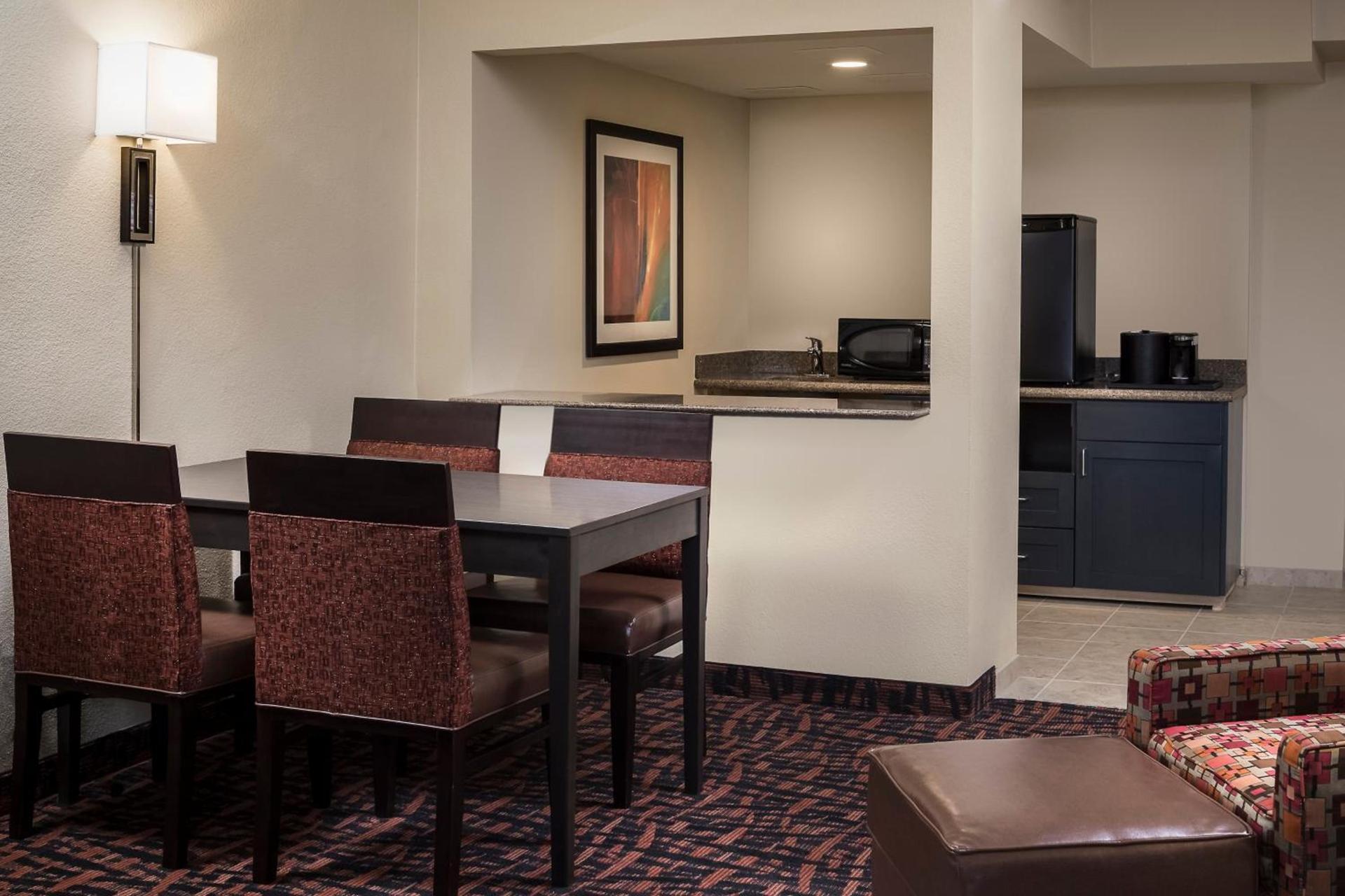 Holiday Inn Wichita East I-35 by IHG photo 39