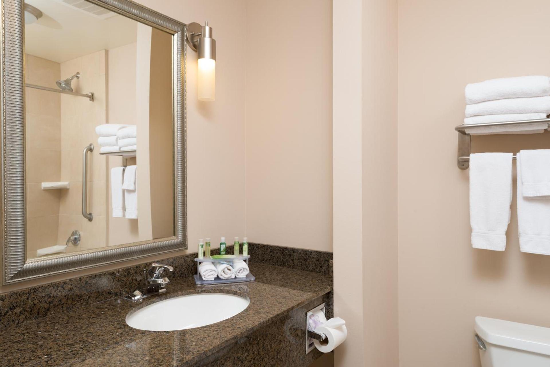 Holiday Inn Express Hotel & Suites North Sequim by IHG photo 51