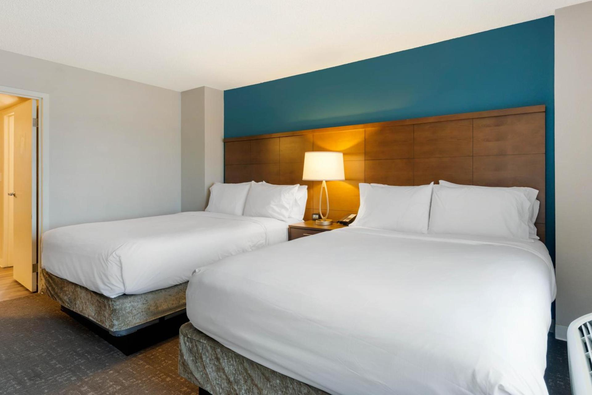 Staybridge Suites Orlando Royale Parc Suites by IHG photo 7